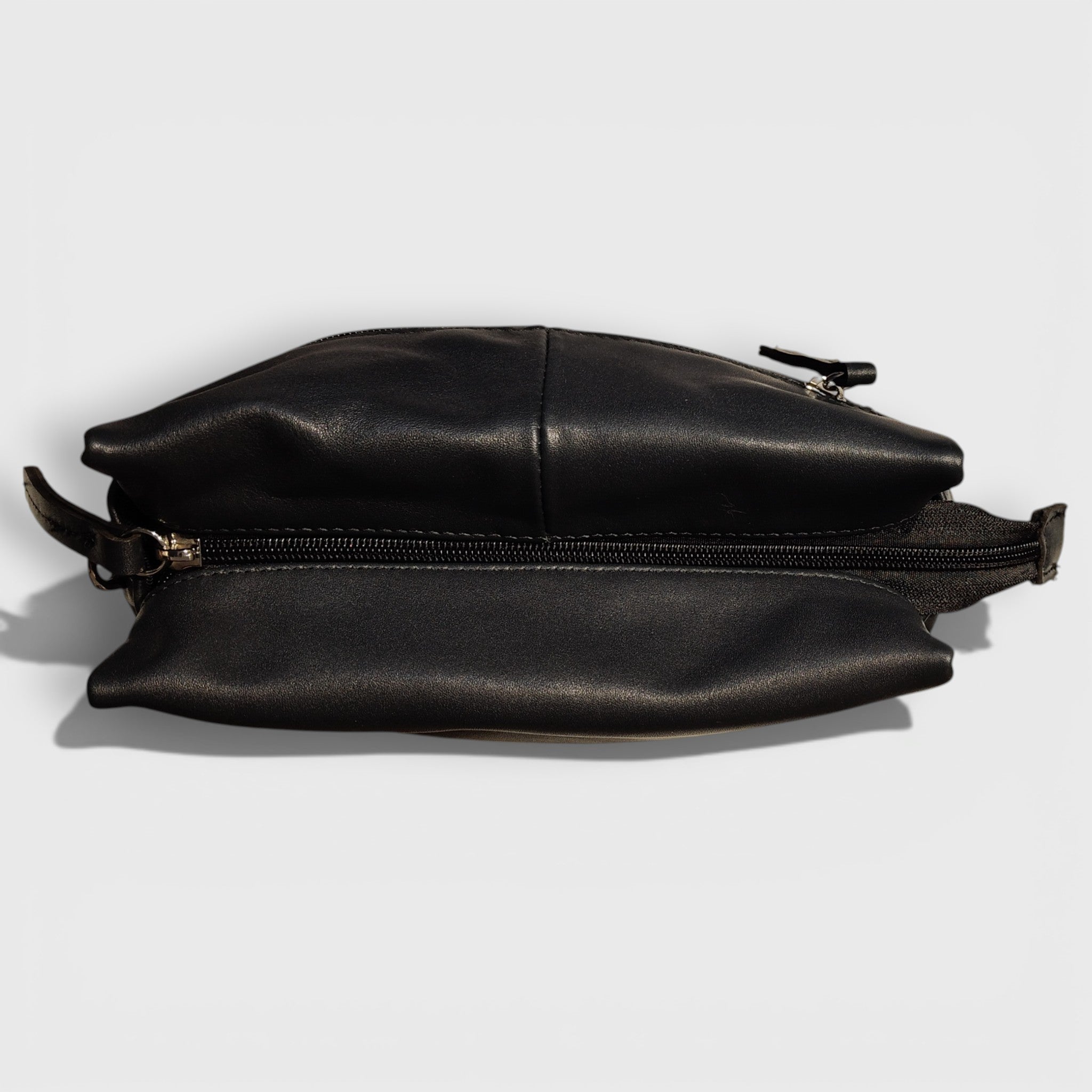 Pelletteria Pelle Nuda Milano, Artigianato Italiano, Vera pelle, Negozio borse donna, Sbuffo nero