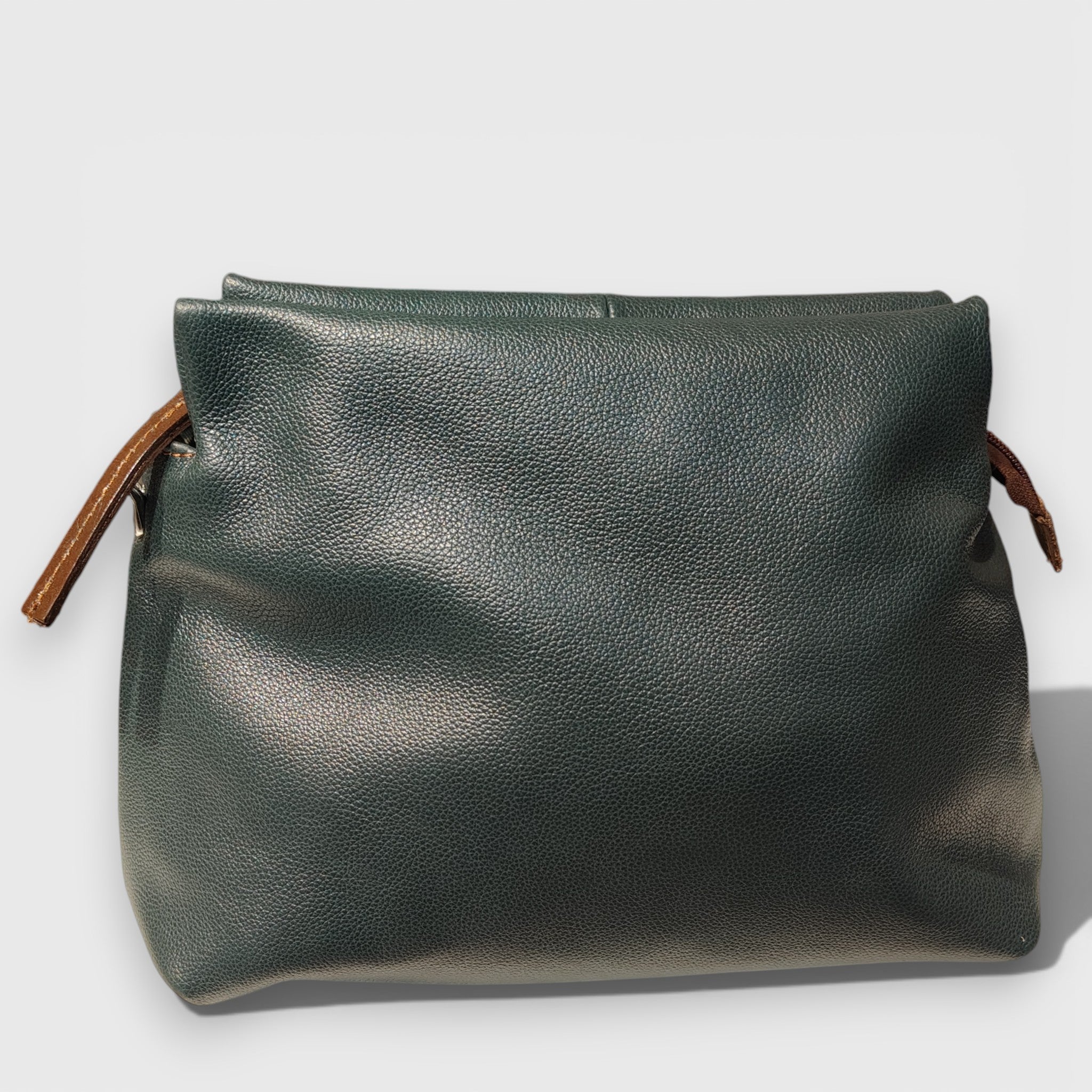 Pelletteria Pelle Nuda Milano, Artigianato Italiano, Vera pelle, Negozio borse donna, Sbuffo verde