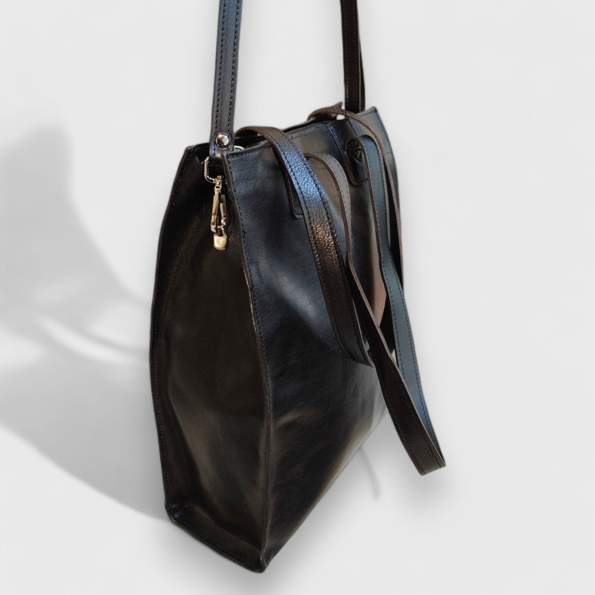 Pelletteria Pelle Nuda Milano, Artigianato italiano, vera pelle, borsa donna, shopper, Simona nero