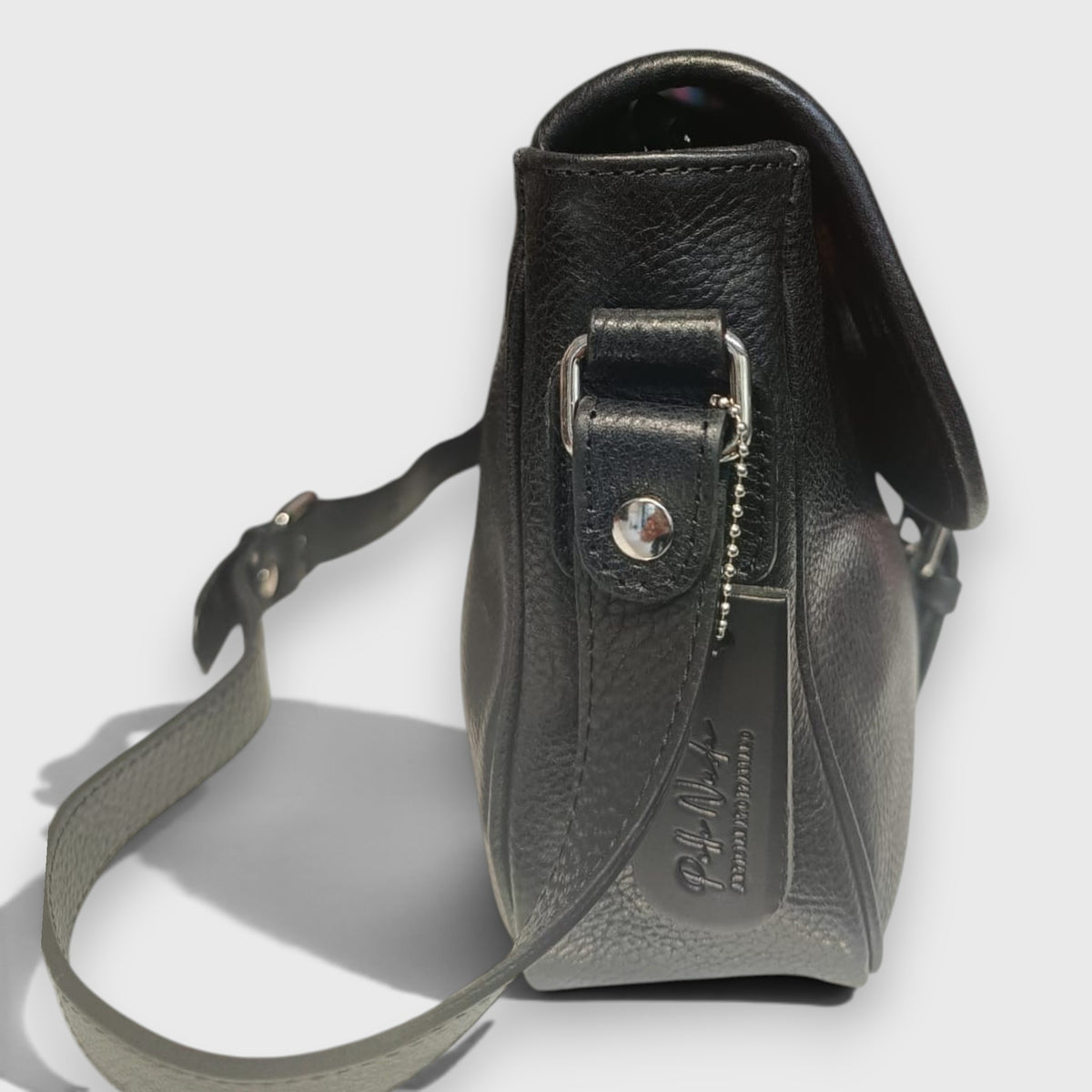 Pelletteria Pelle Nuda Milano, Vera Pelle Italiana, Negozio borse donna, Tolfa nero