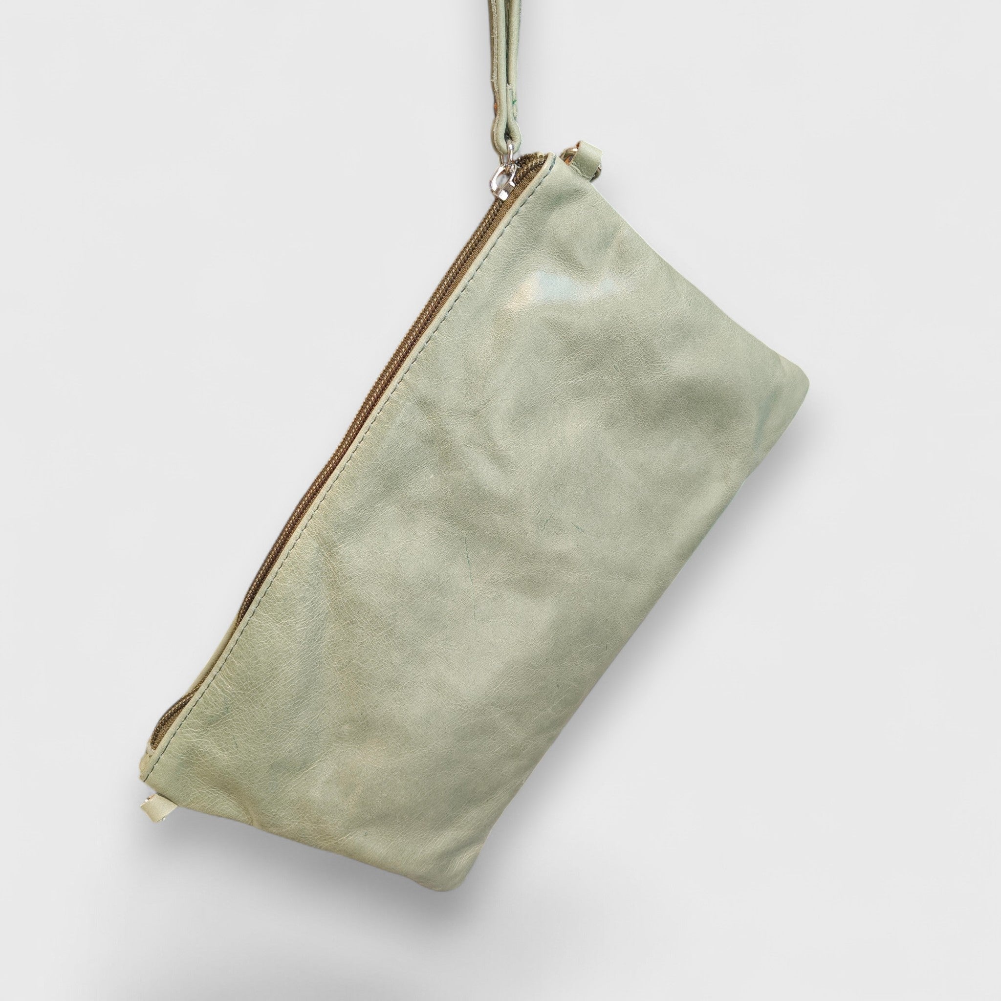 Pelletteria Pelle Nuda Milano, Vera pelle Italiana, Negozio borse donna, Tracolla ASV verde salvia