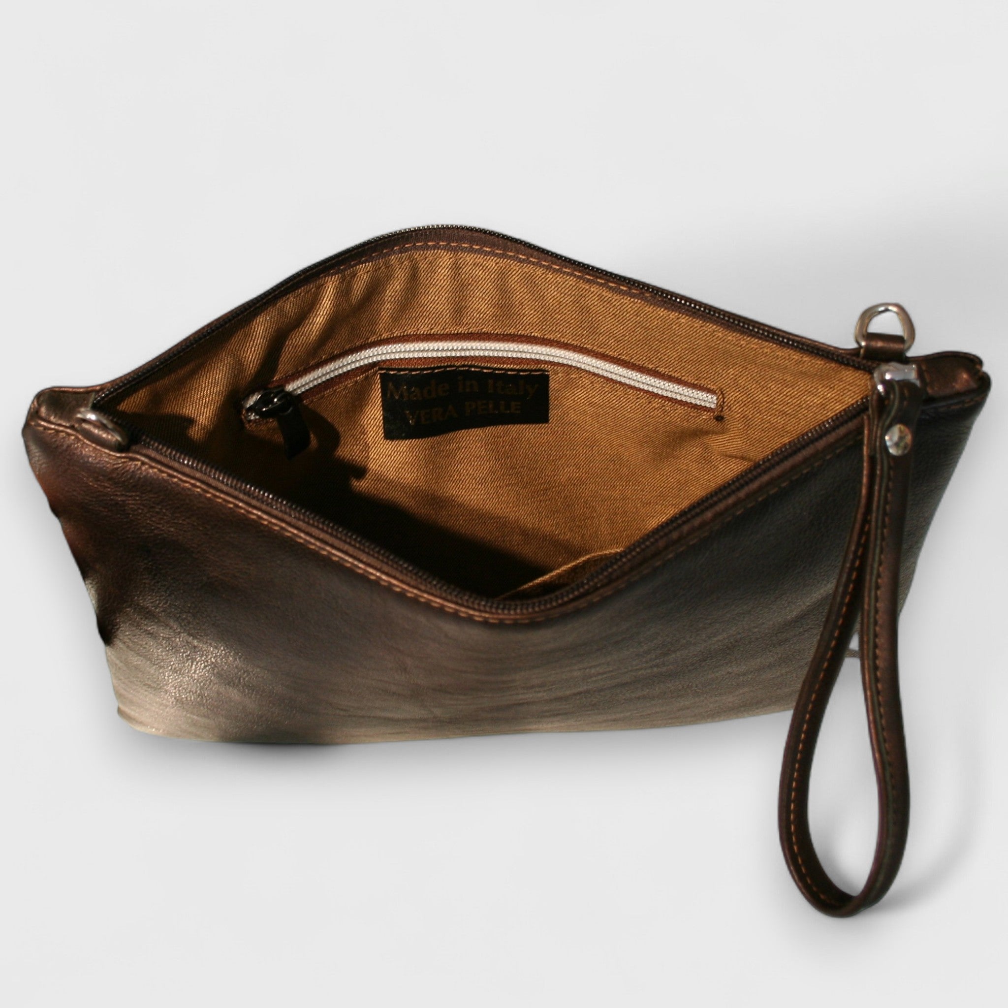Pelletteria Pelle Nuda Milano, Artigianato Italiano, Vera pelle, Negozio borse donna, Trousse Clara marrone