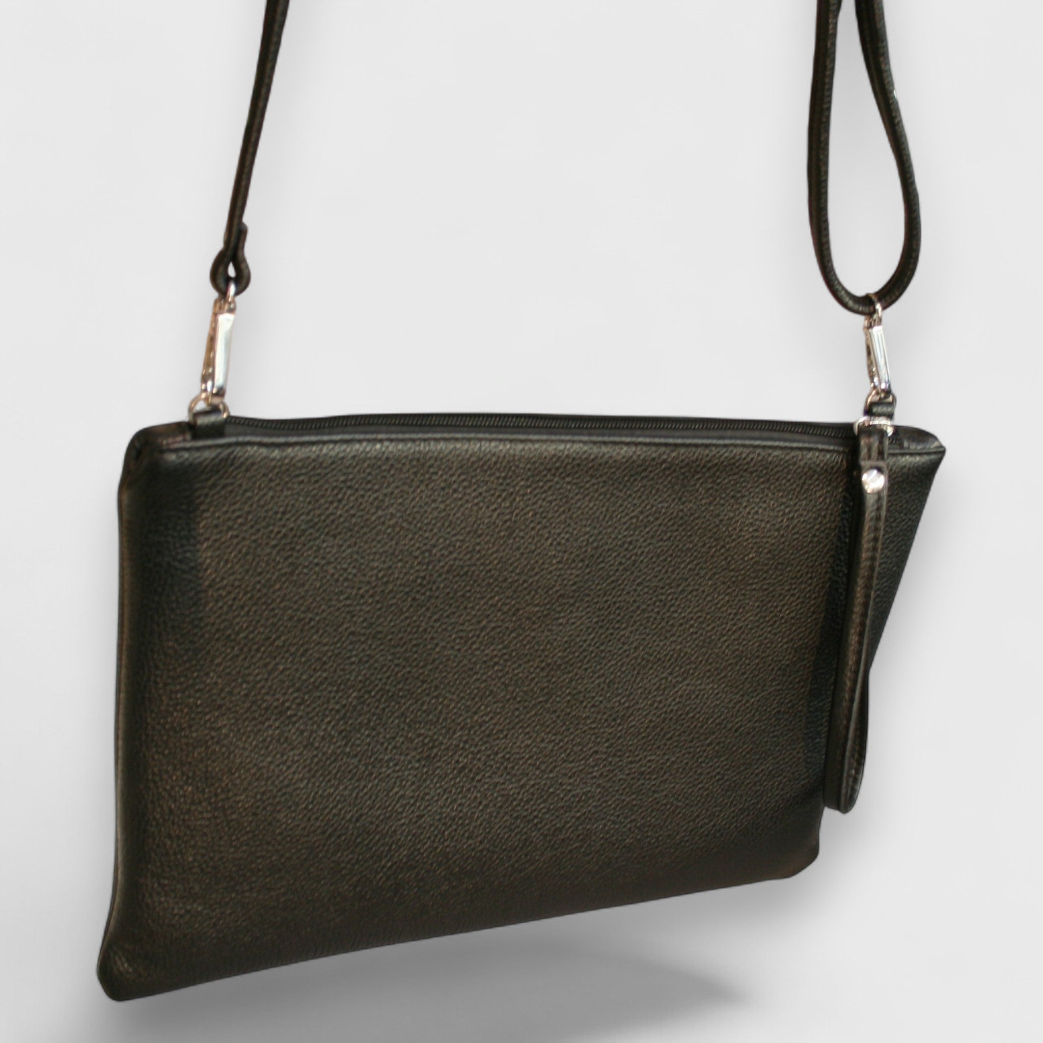 Pelletteria Pelle Nuda Milano, Artigianato Italiano, Vera pelle, Negozio borse donna, Trousse Clara nero