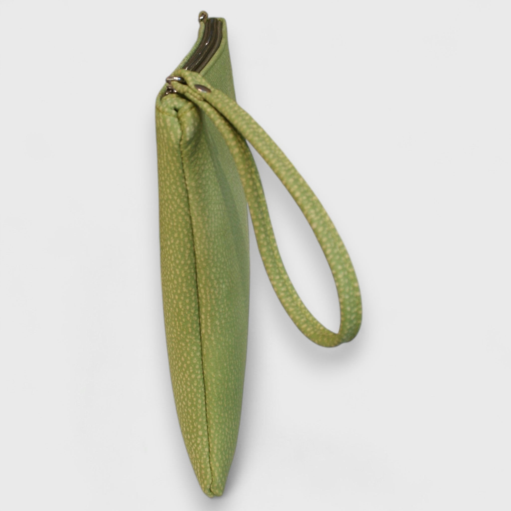 Pelletteria Pelle Nuda Milano, Artigianato Italiano, vera pelle, Negozio borse donna, Trousse Clara verde