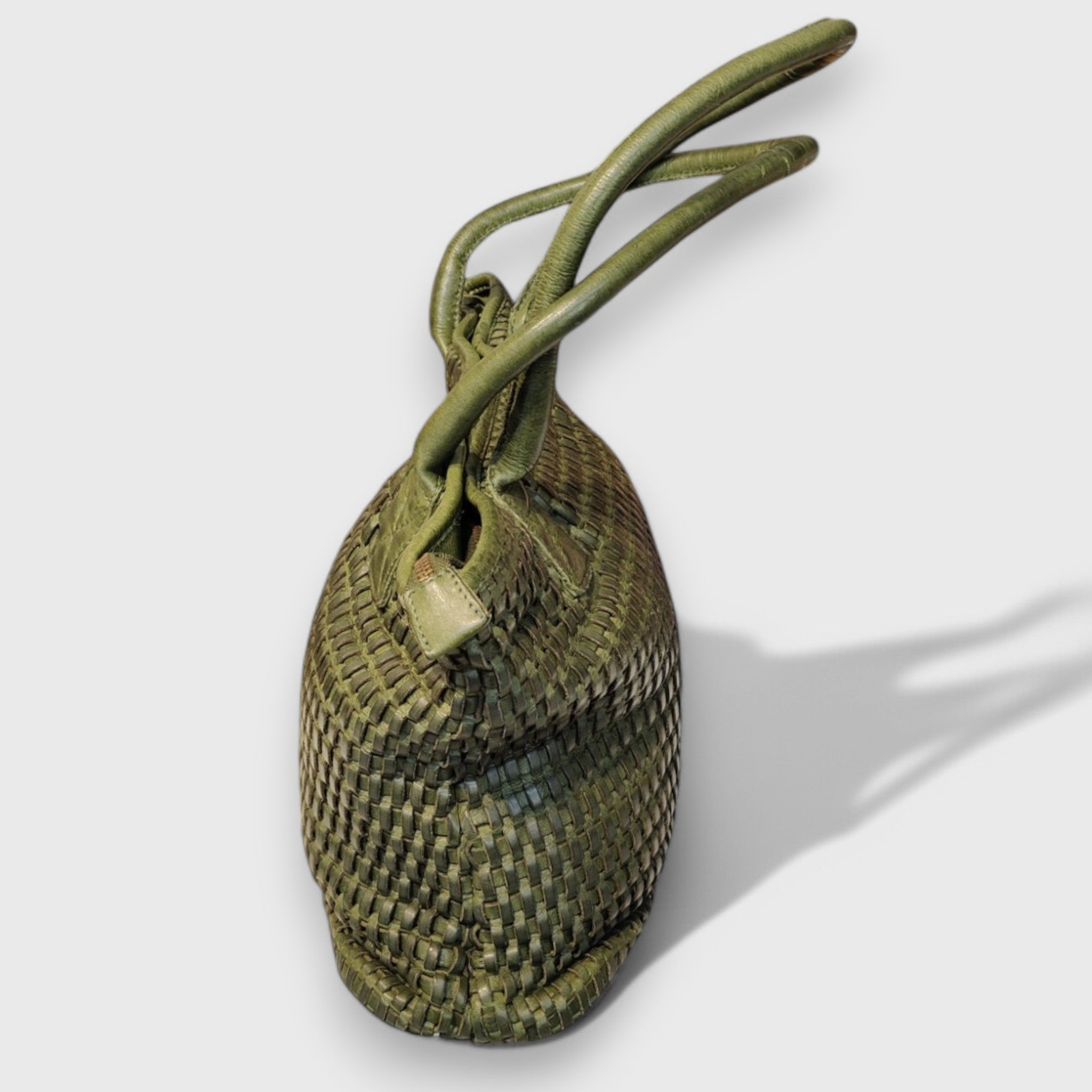 Venere in green leather