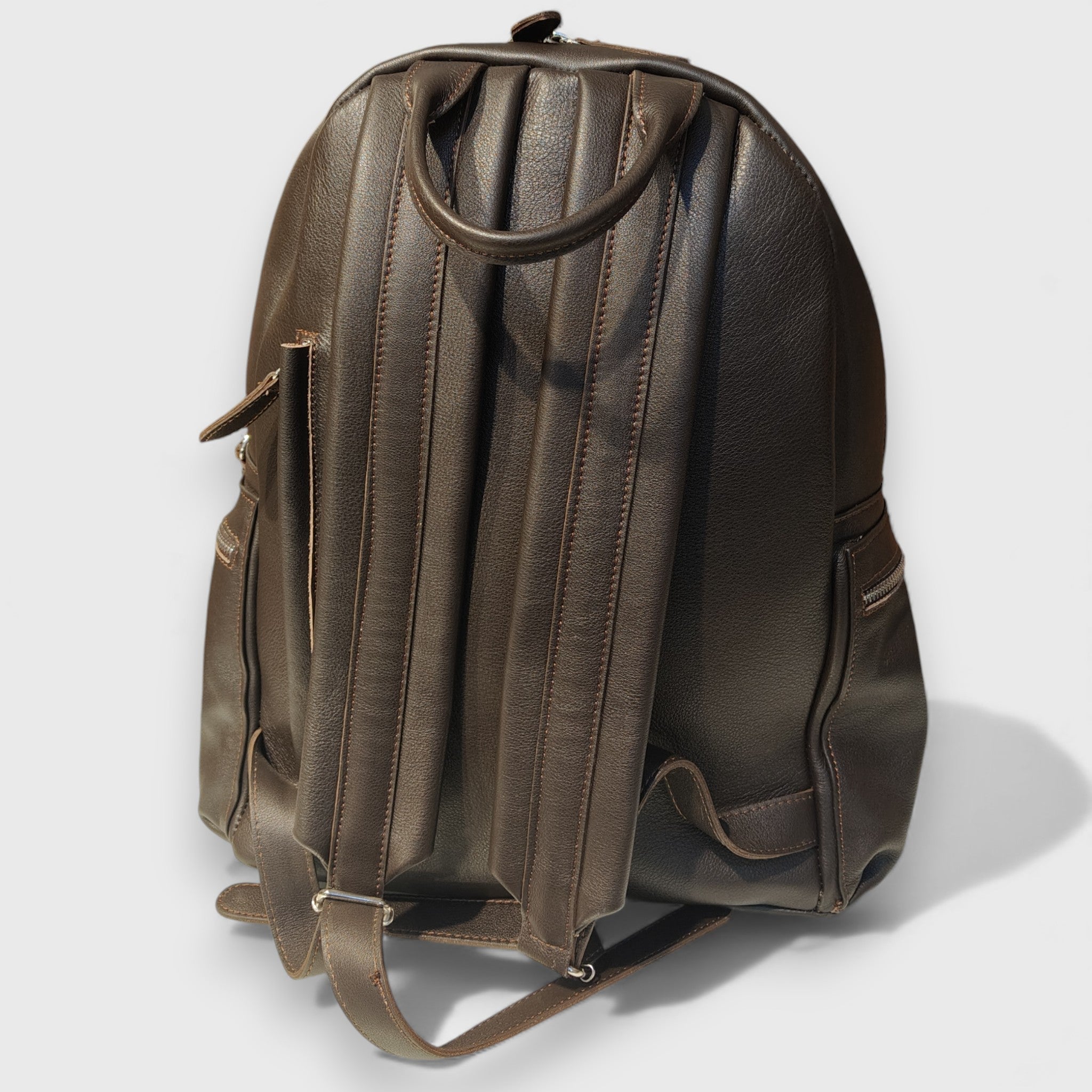 Pelletteria Pelle Nuda Milano, Artigianato Italiano, Vera pelle, Negozio borse donna, Zaino Venty marrone scuro