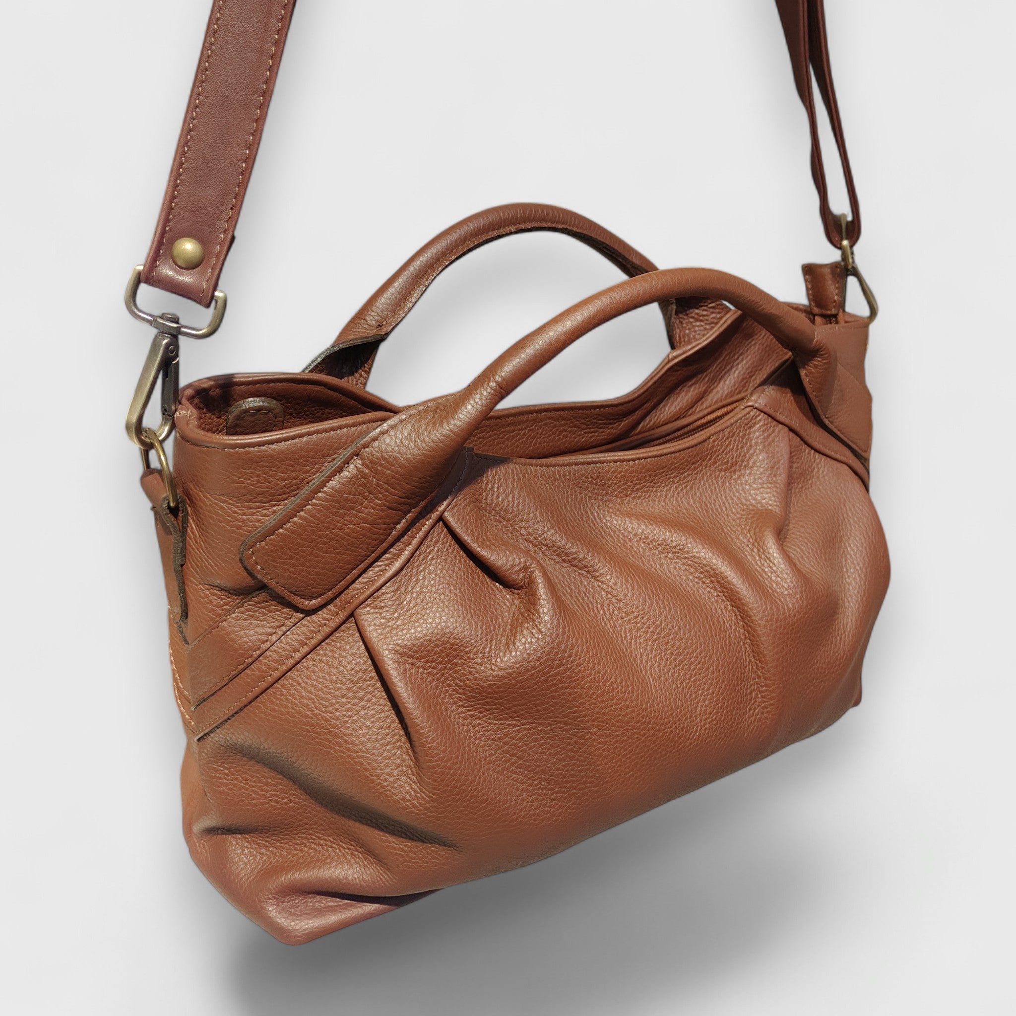 Pelletteria Pelle Nuda Milano, Artigianato Italiano, Vera pelle, Negozio borse donna, Veronica marrone