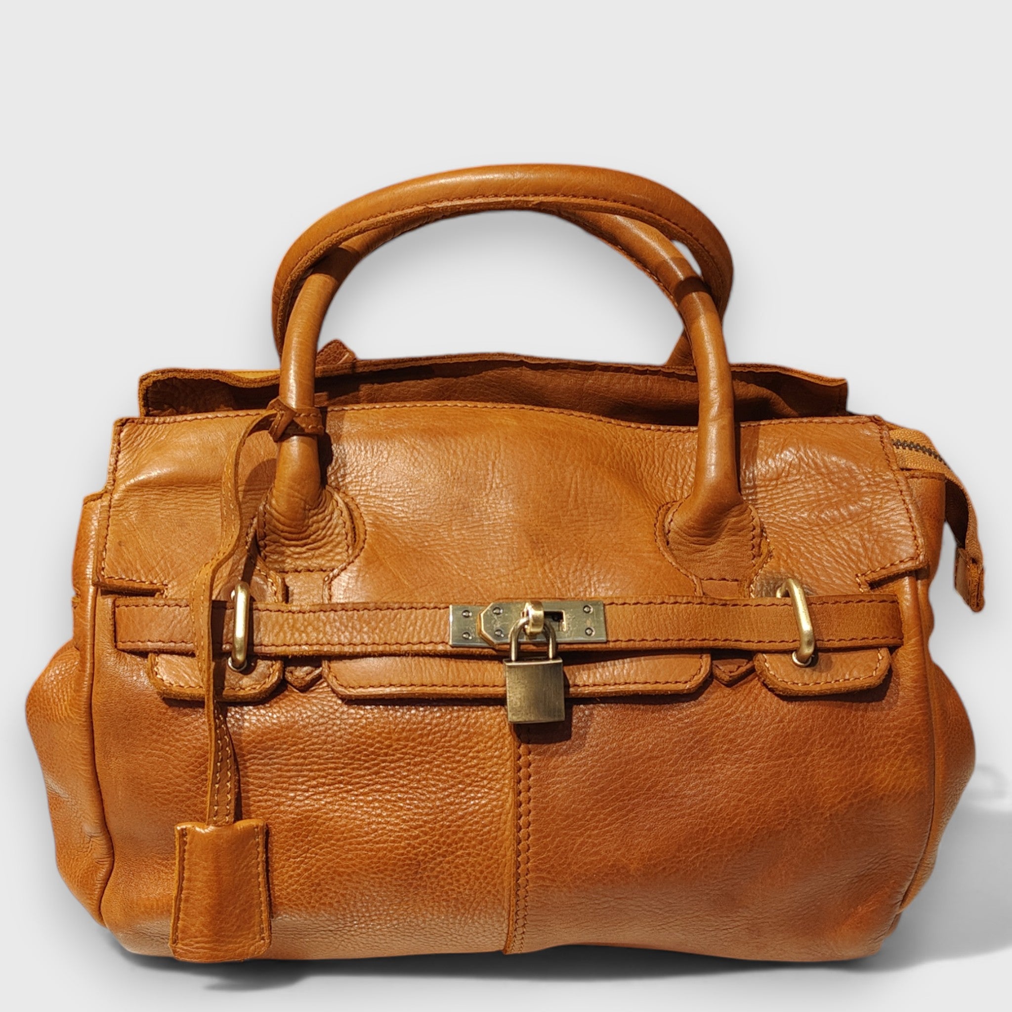 Pelletteria Pelle Nuda Milano, Artigianato Italiano, Vera pelle, Negozio borse donna, Vip marrone