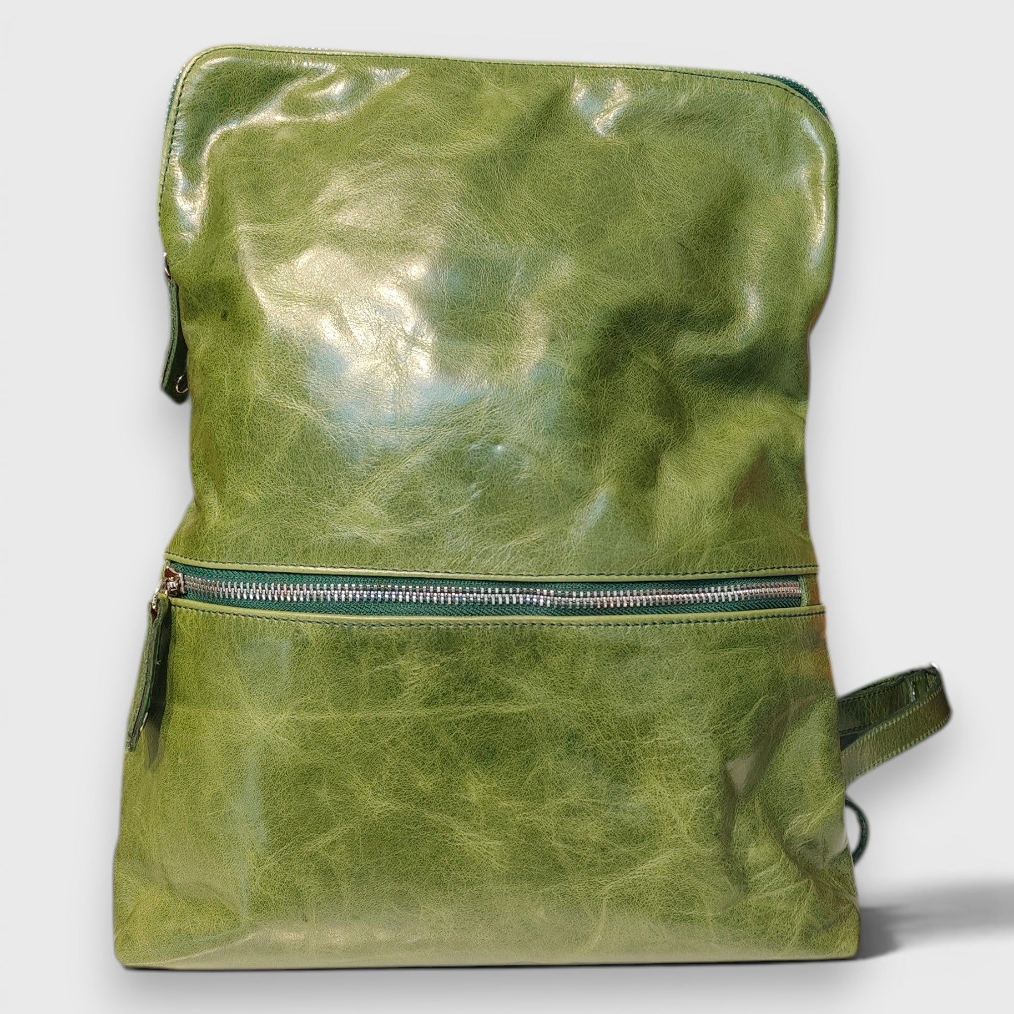 Pelletteria Pelle Nuda Milano, Vera pelle italiana, Negozio borse donna, Zaino Genova verde
