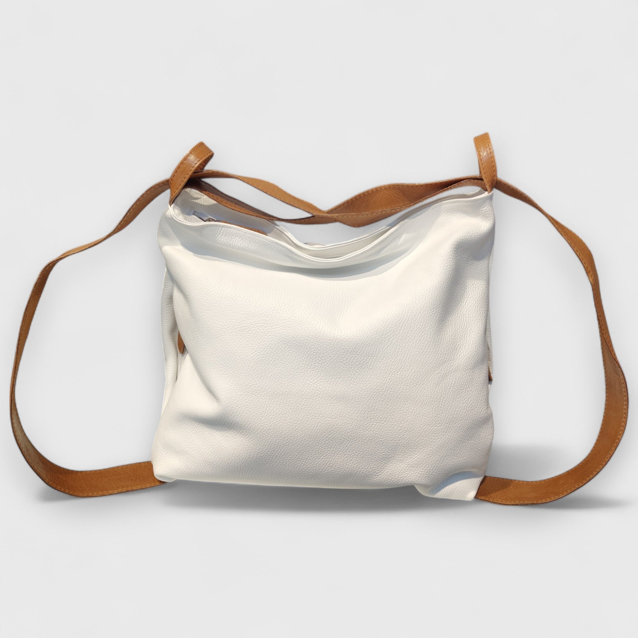 Pelletteria Pelle Nuda Milano, Artigianato Italiano, Vera Pelle, Negozio borse donna, Zaino Roma bianco