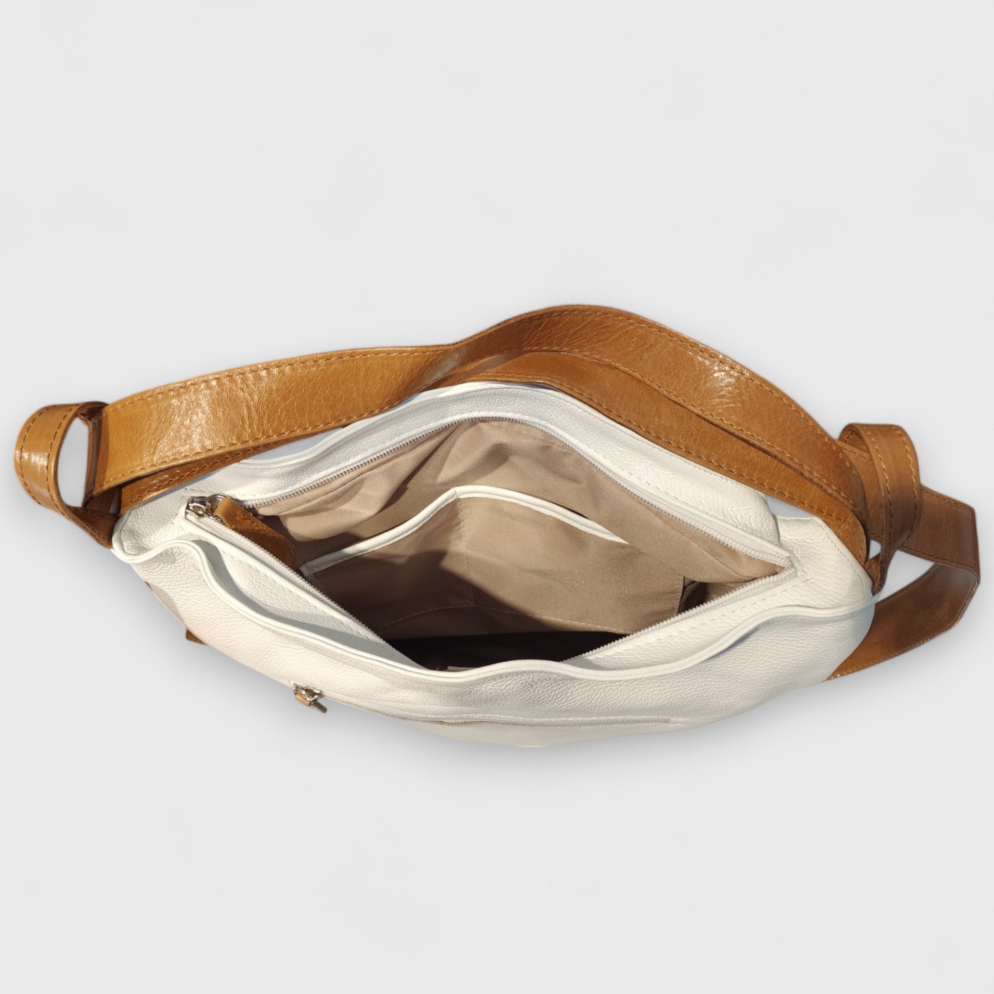 Pelletteria Pelle Nuda Milano, Artigianato Italiano, Vera Pelle, Negozio borse donna, Zaino Roma bianco