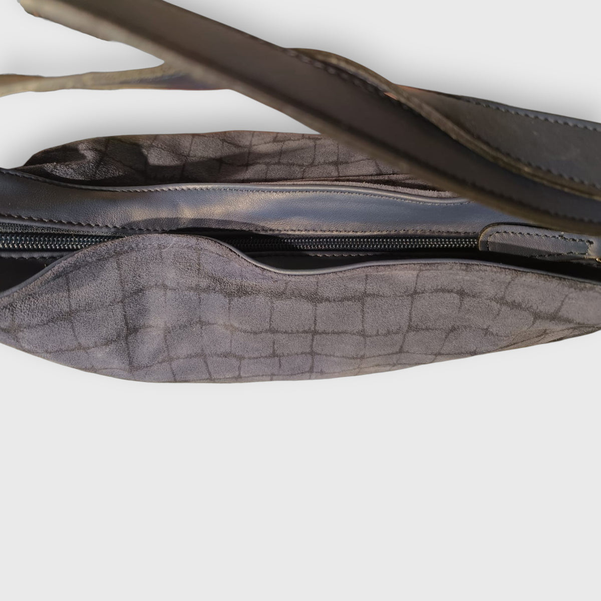 Pelletteria Pelle Nuda Milano, Vera pelle italiana, Negozio borse donna, Zaino Roma blu nabuk