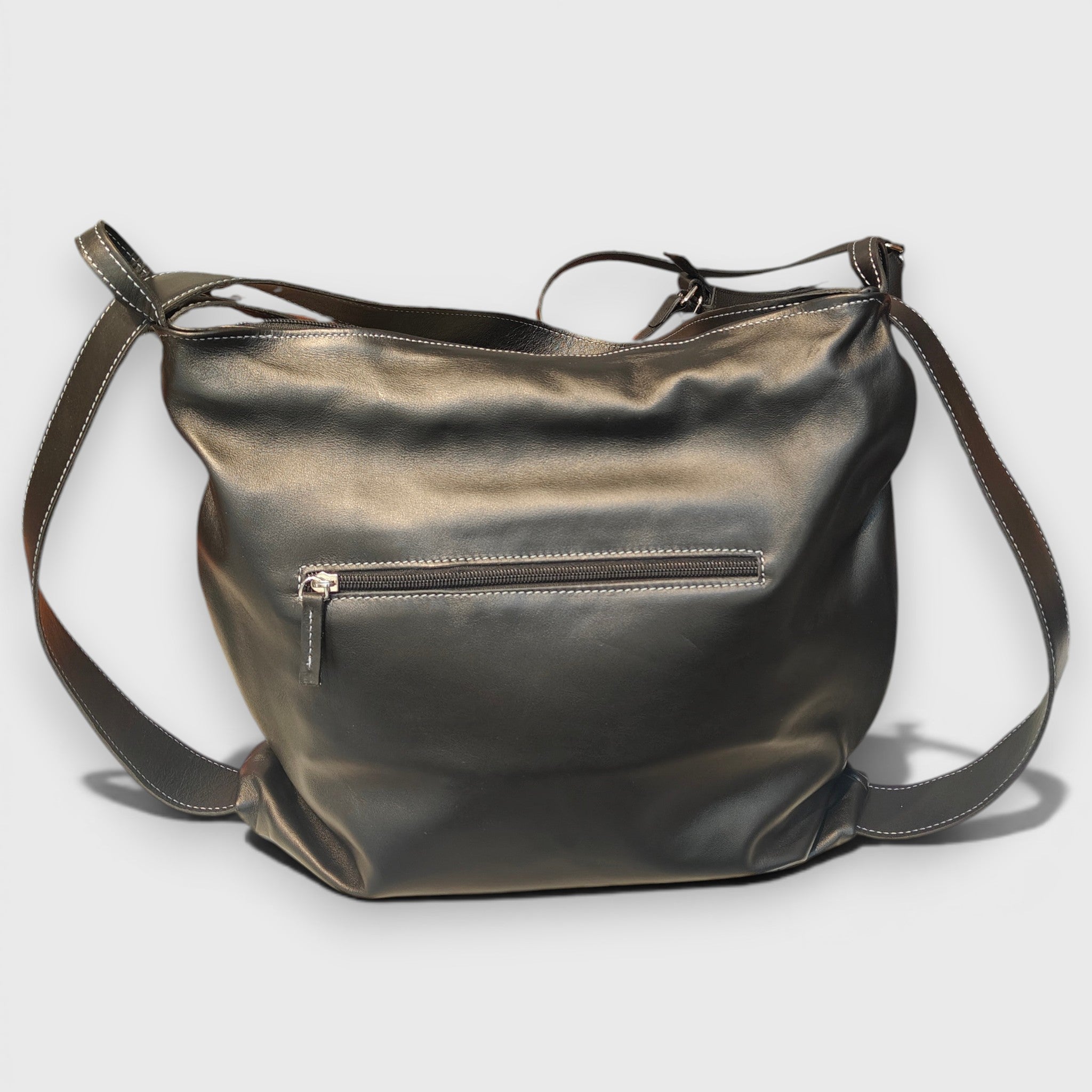 Pelletteria Pelle Nuda Milano, Vera pelle italiana, Negozio borse donna, Zaino Roma nero