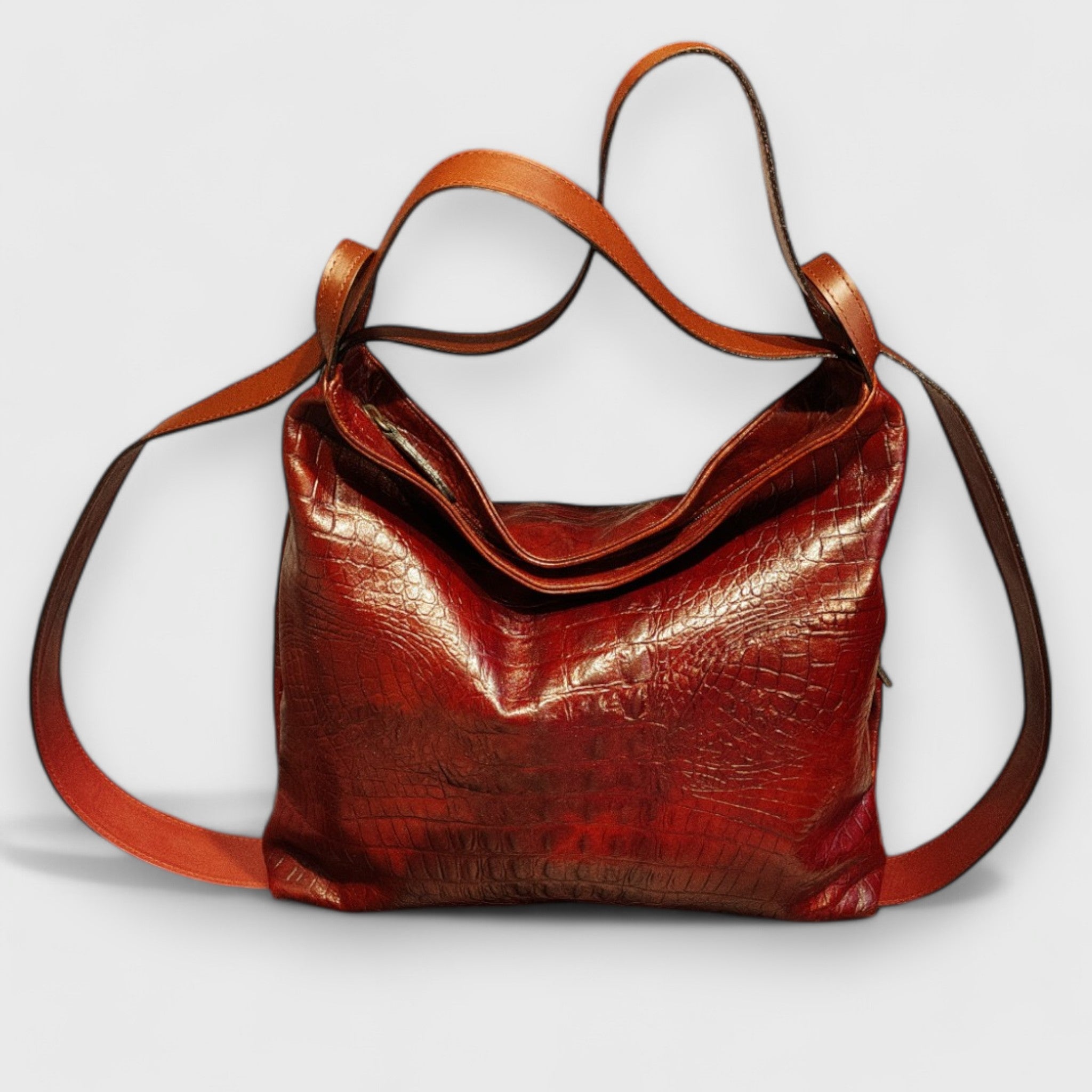 Pelletteria Pelle Nuda Milano, Artigianato italiano, vera pelle, negozio borse donna, Zaino rosso stampa coccodrillo