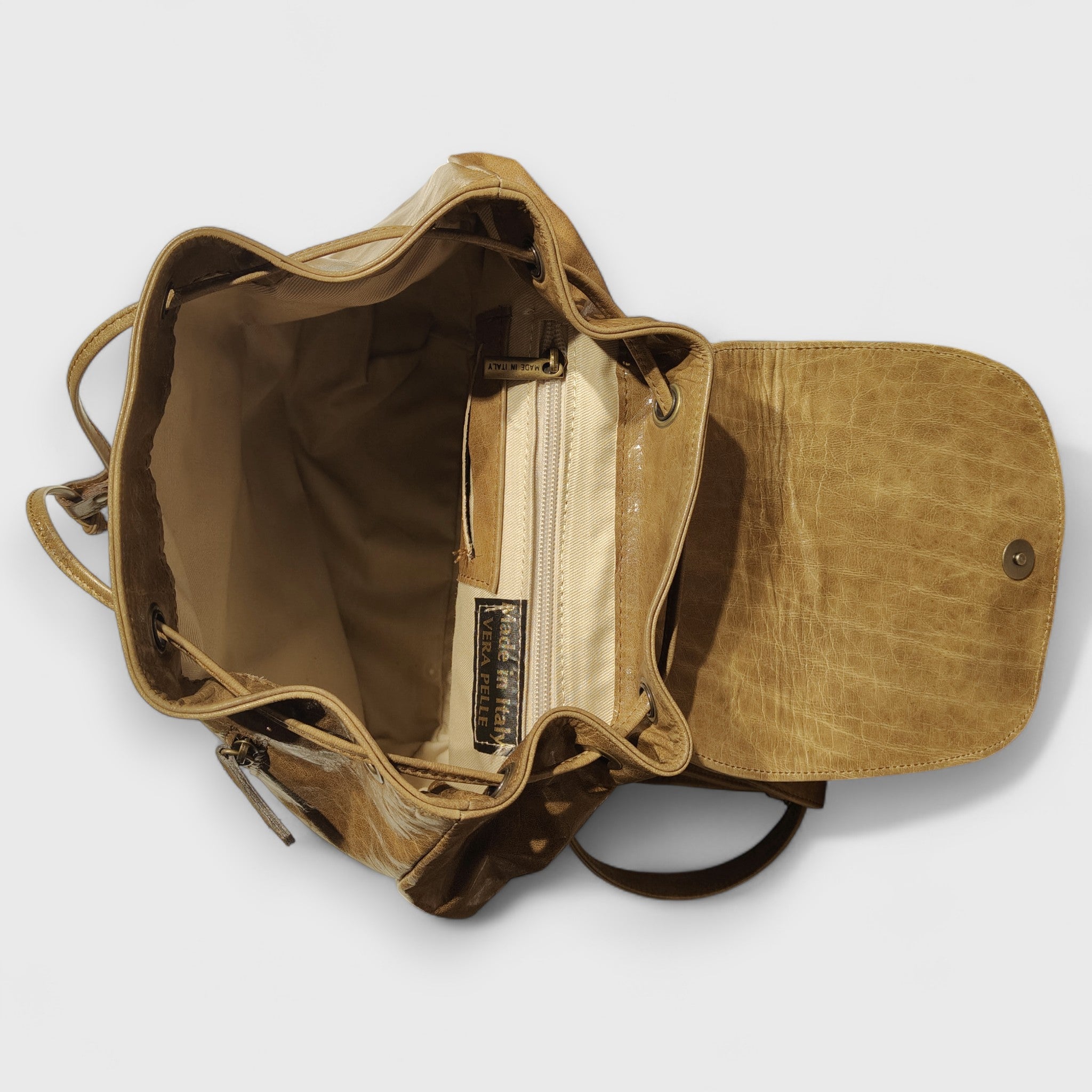 Pelletteria Pelle Nuda Milano, Artigianato Italiano, Vera pelle, borse donna uomo, Zaino Tappo verde