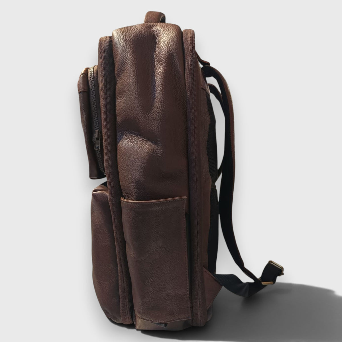 Pelletteria Pelle Nuda Milano, Vera pelle Italiana, Negozio borse uomo donna, Zaino travel marrone