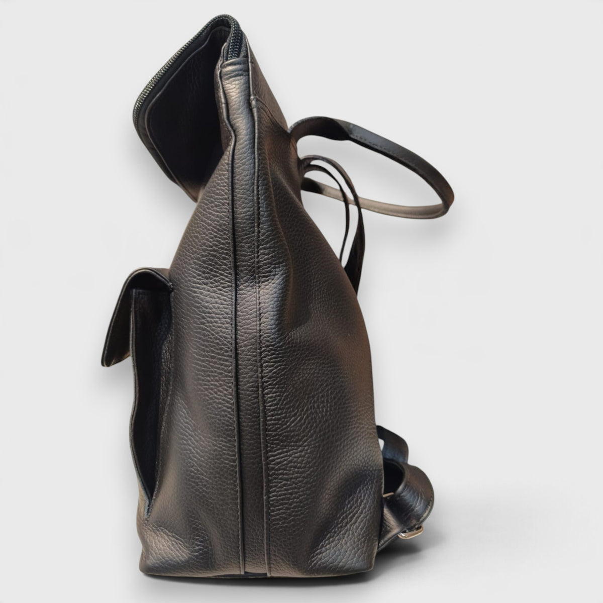 Pelletteria Pelle Nuda Milano, Vera pelle italiana, negozio zaini, Zaino cerniera nero