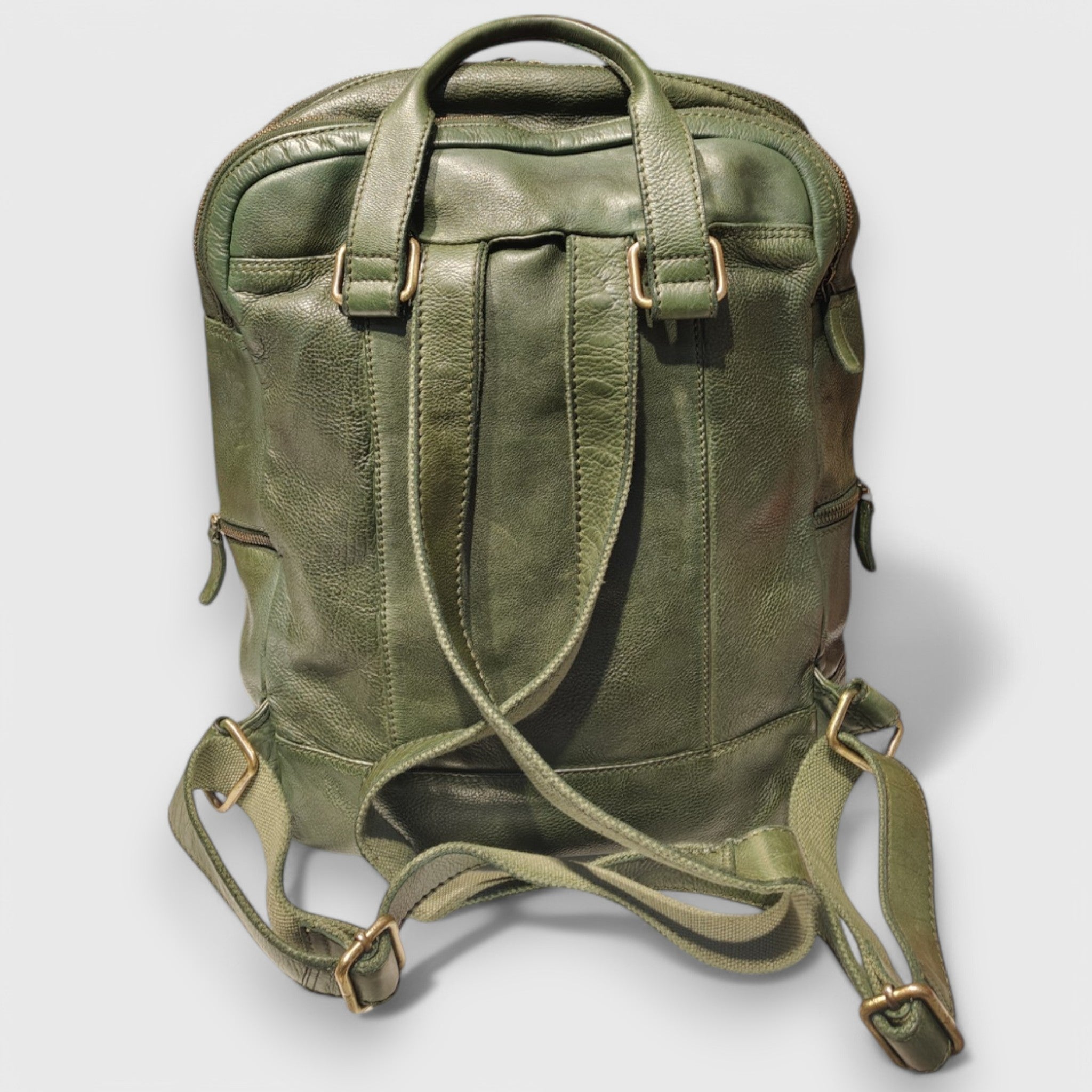 Pelletteria Pelle Nuda Milano, Artigianato Italiano, Vera pelle, Negozio borse donna, Zaino doppio verde