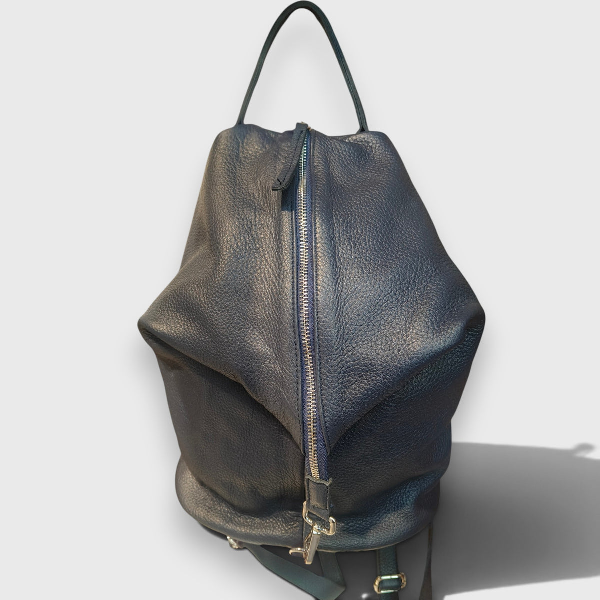 Pelletteria Pelle Nuda Milano, Vera pelle italiana, Negozio borse donna, Zaino rino blu