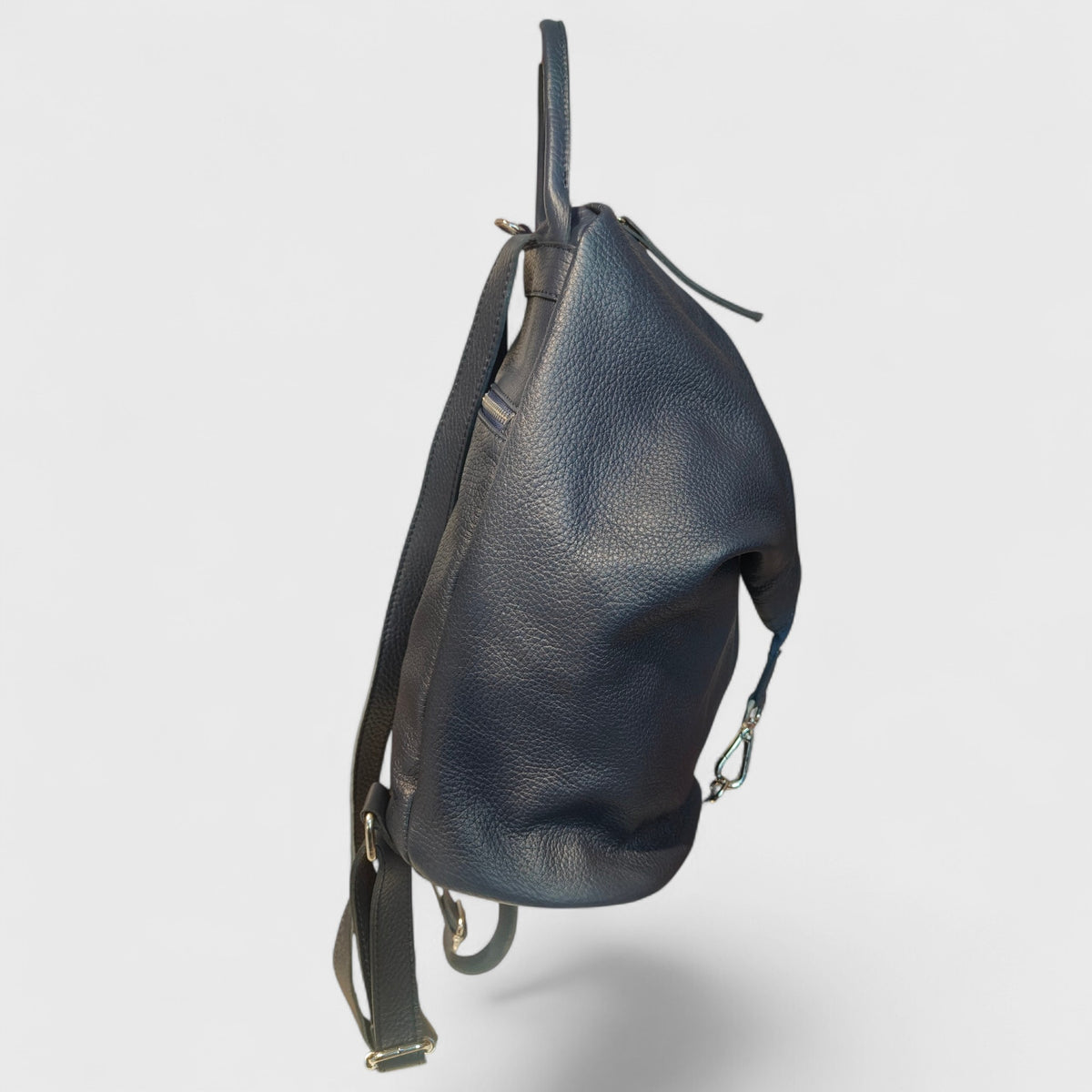 Pelletteria Pelle Nuda Milano, Vera pelle italiana, Negozio borse donna, Zaino rino blu