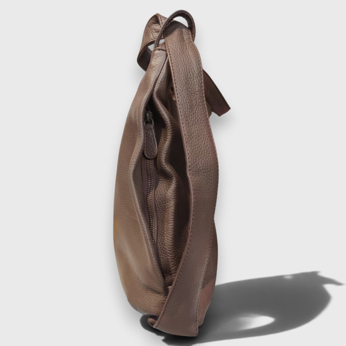 Pelletteria Pelle Nuda Milano, Vera pelle italiana, Negozio borse donna, Zaino roma marrone scuro