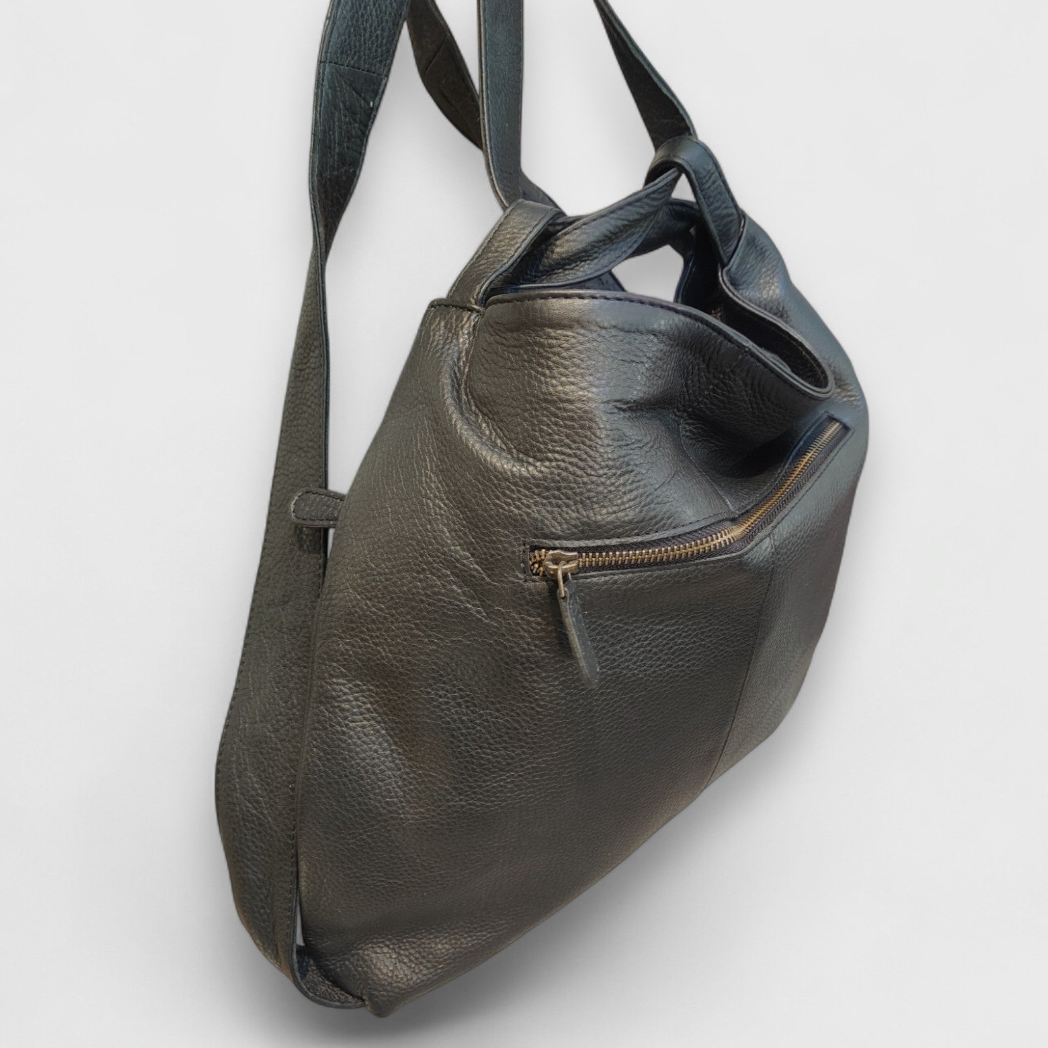 Pelletteria Pelle Nuda Milano, Artigianato Italiano, Vera Pelle, Negozio borse donna, Zaino Roma nero