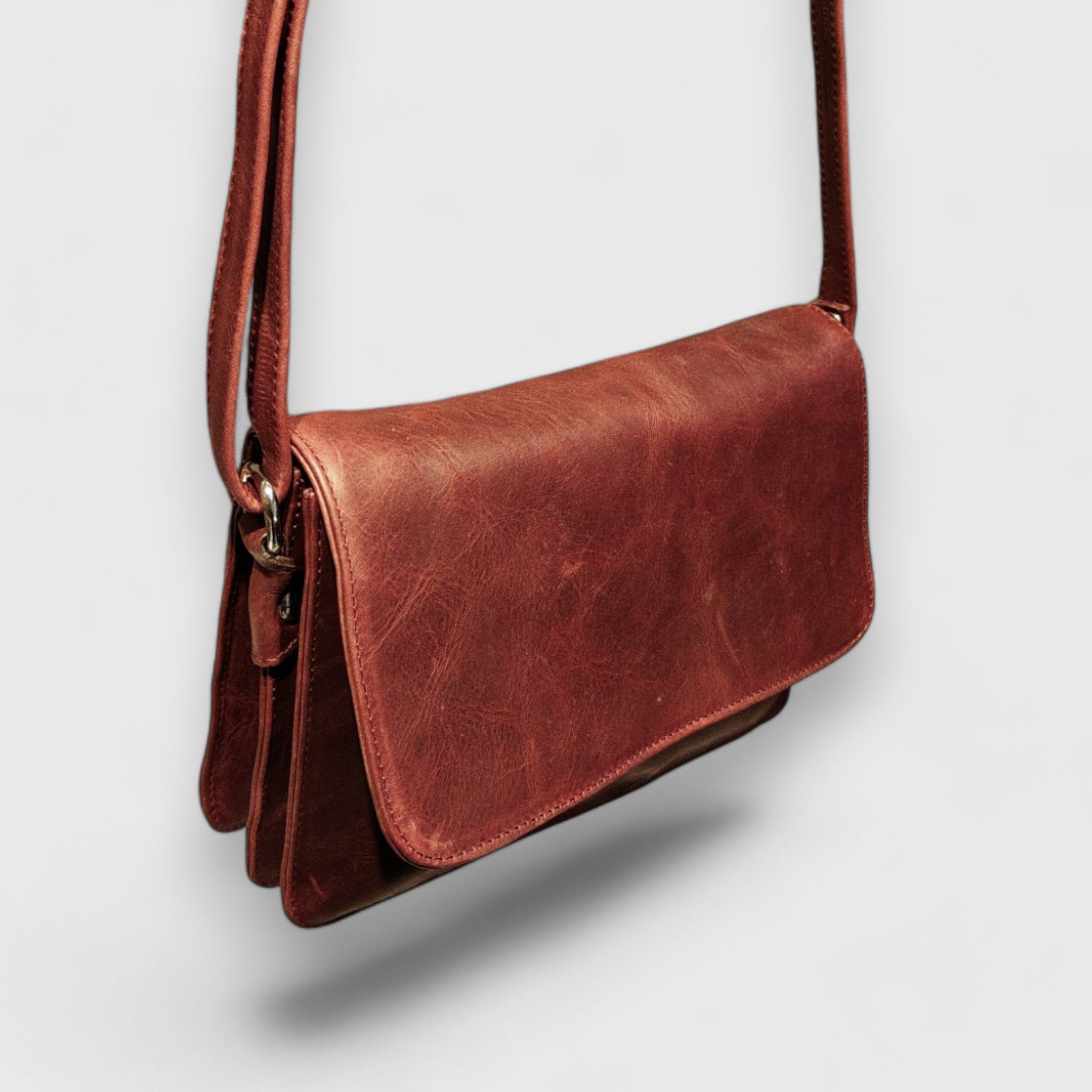 Pelletteria Pelle Nuda Milano, Artigianato italiano, vera pelle, Borsa donna, Tracolla, Big tre soffietti bordeaux