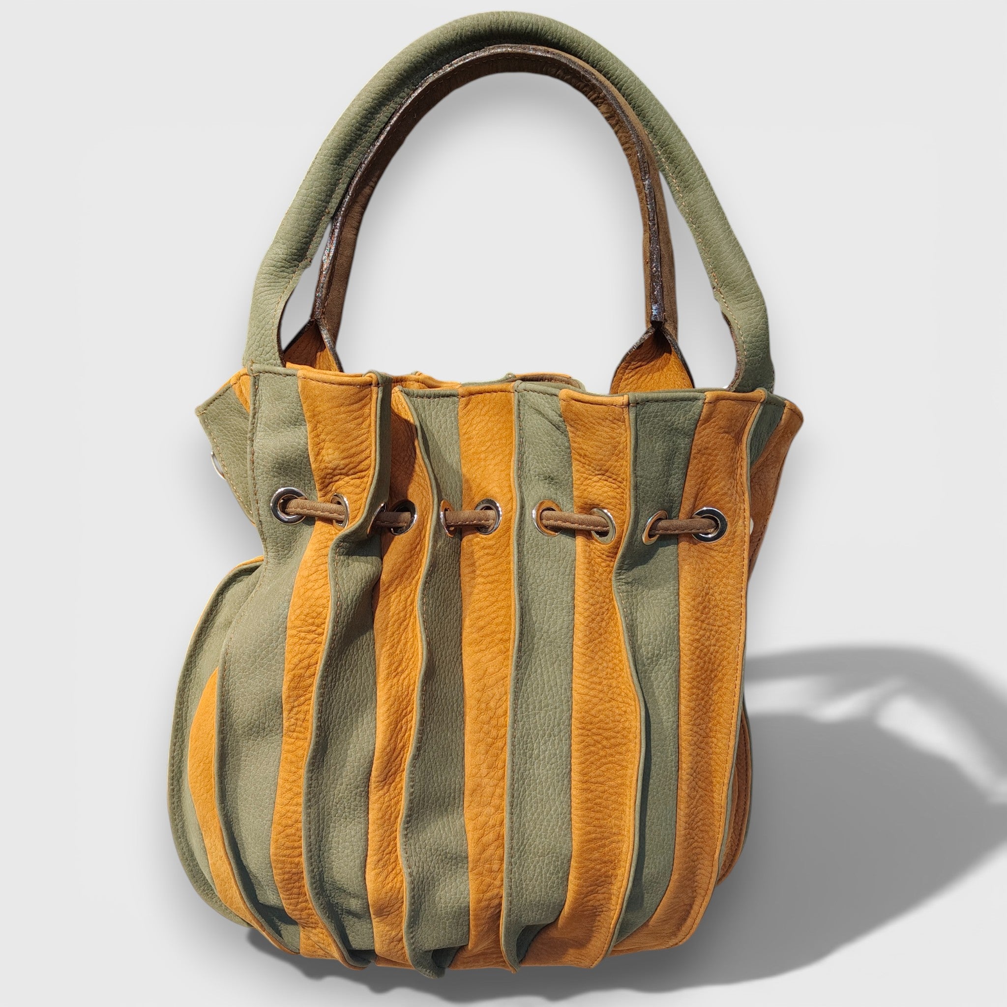 Pelletteria Pelle Nuda Milano, Artigianato italiano, Vera pelle, Negozio borse donna, Caramella verde