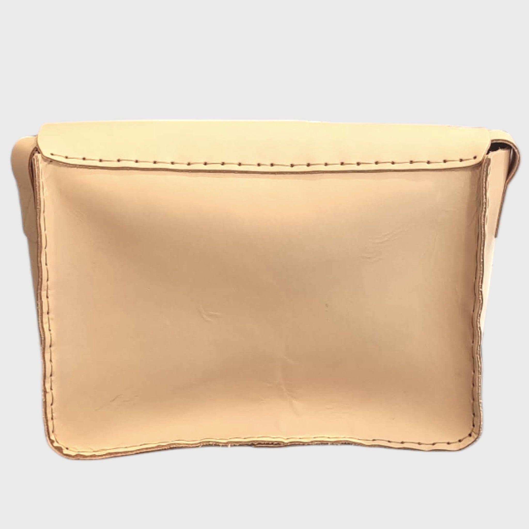 Pelletteria Pelle Nuda Milano, artigianato italiano, borsa donna, borsa uomo, vera pelle, cucita a mano, cartellina cuoio naturale