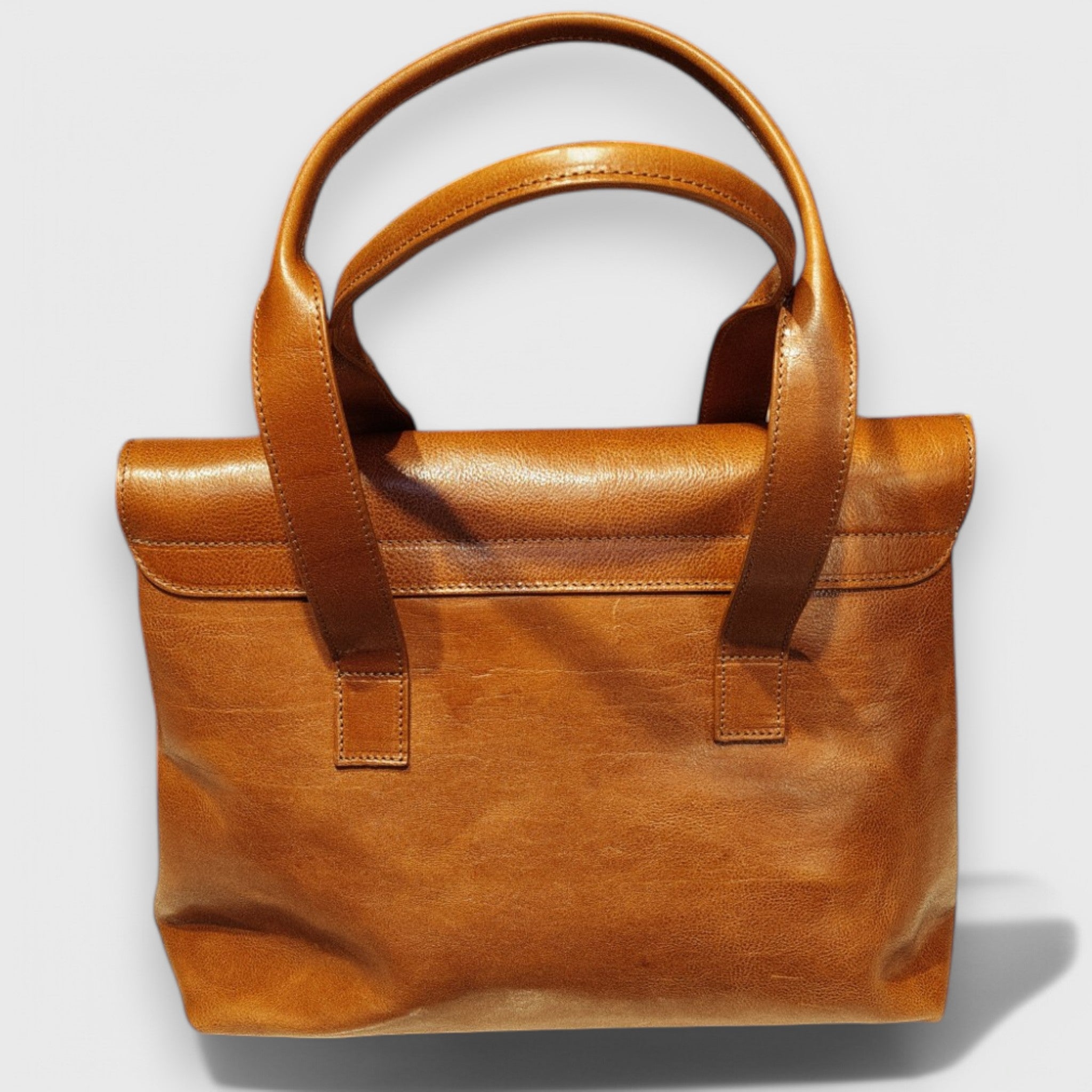 Pelletteria Pelle Nuda Milano, Artigianato Italiano, Vera pelle, Negozio borse donna, Chiara media marrone