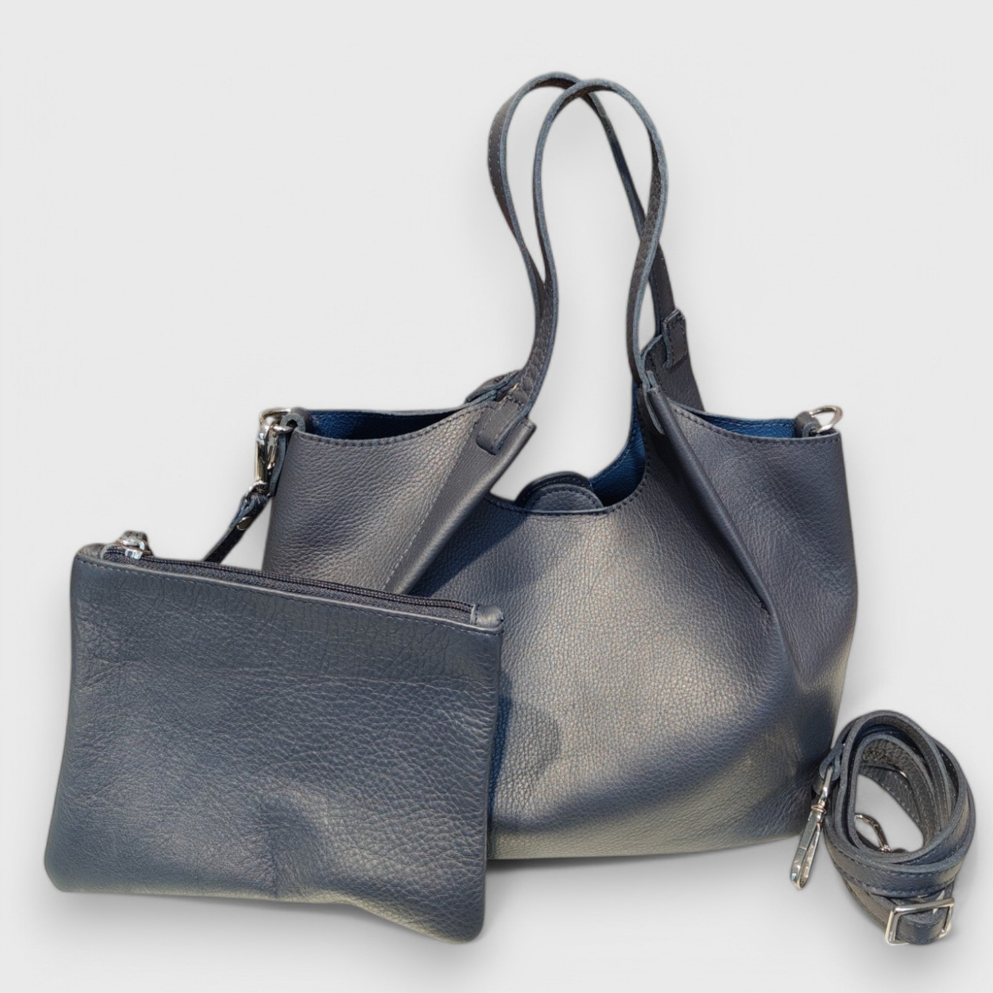 Pelletteria Pelle Nuda Milano, Artigianato italiano, Vera pelle, Negozio borse donna, Elisa blu