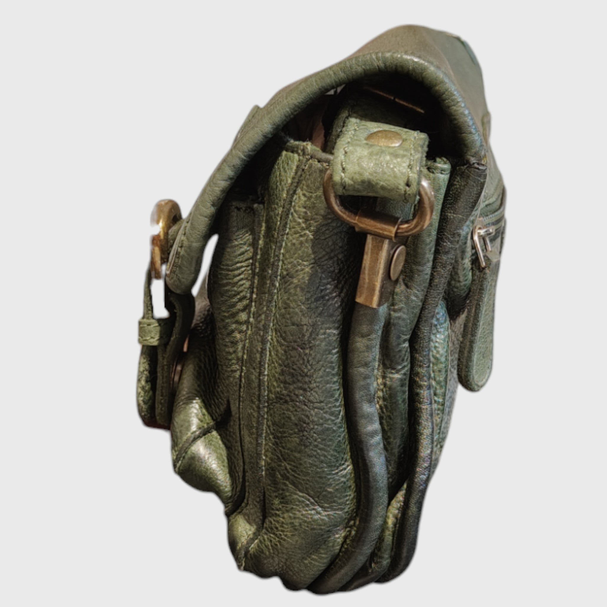 Pelletteria Pelle Nuda Milano, Artigianato italiano, vera belle, tracolla donna, Gaia verde