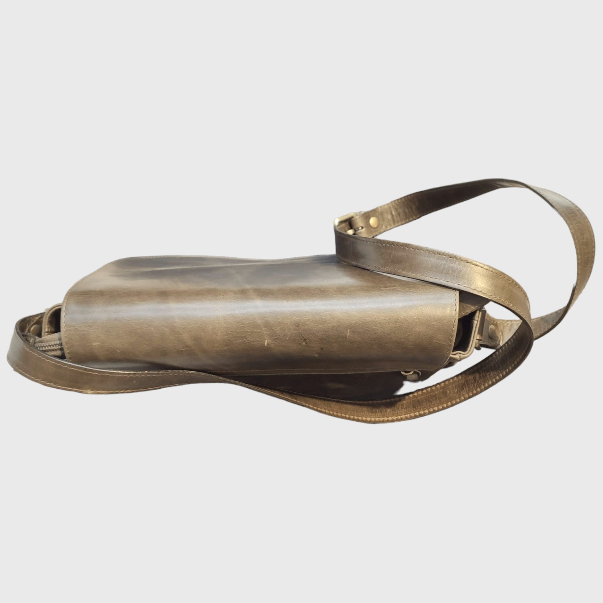 Pelletteria Pelle Nuda Milano, Artigianato italiano, vera pelle, borsa donna, Tolfa grande verde