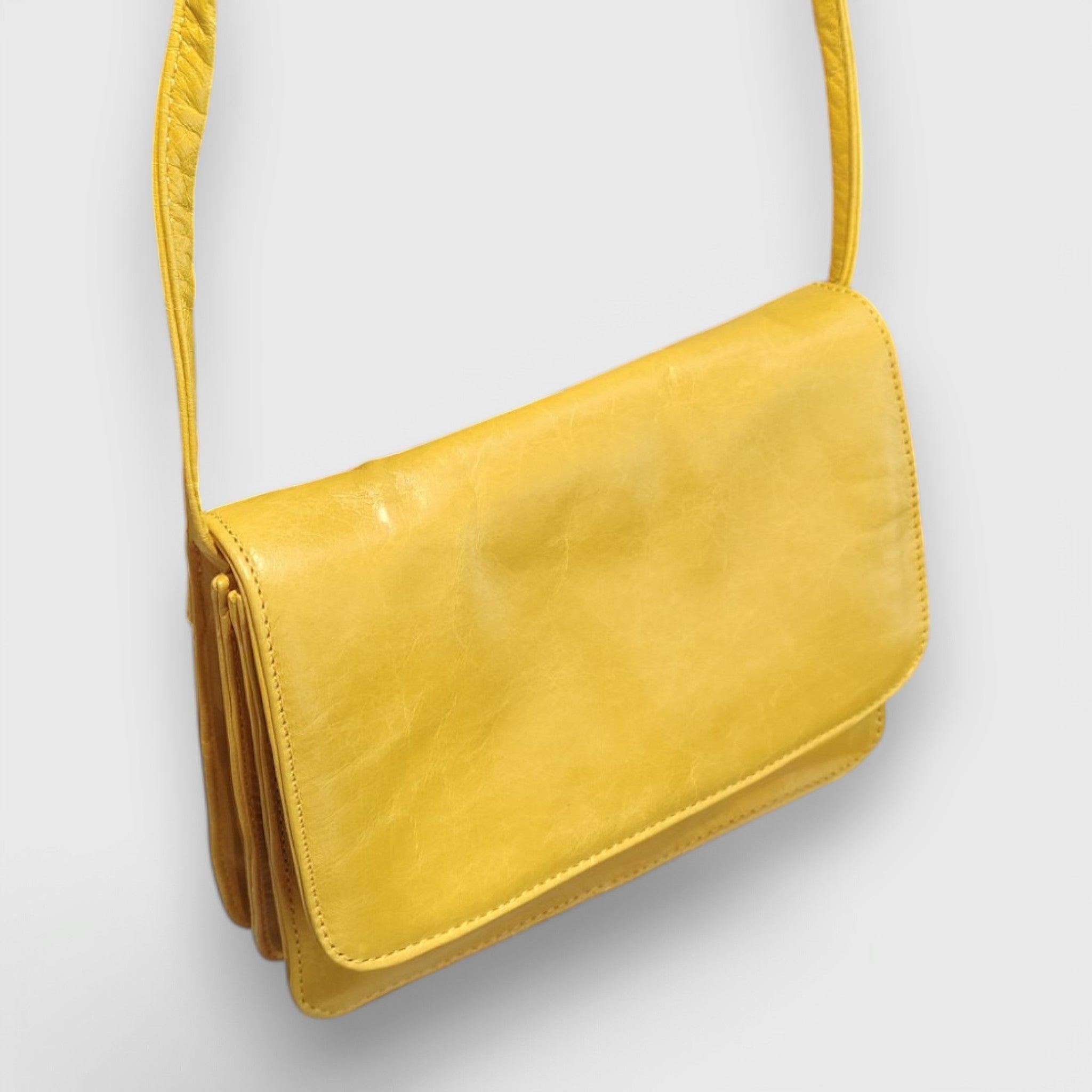 Pelletteria Pelle Nuda Milano, Artigianato italiano, Negozio borse donna, Vera pelle, Tre soffietti giallo