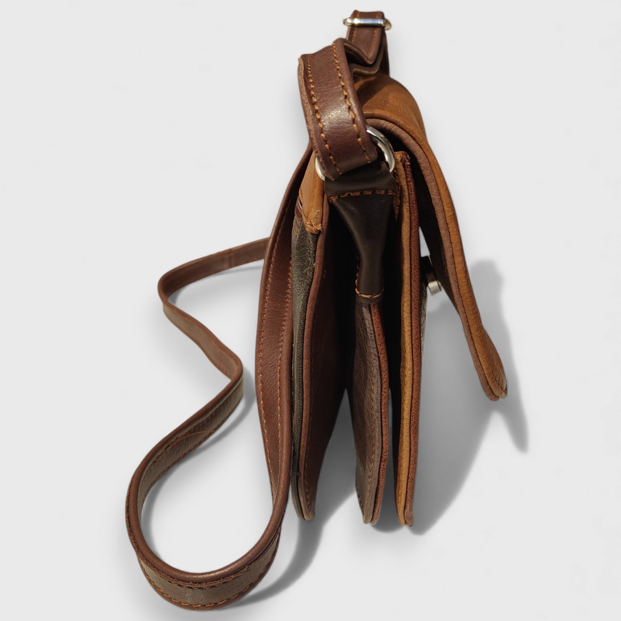 Pelletteria Pelle Nuda Milano, Artigianato italiano, Vera pelle, Negozio borse donna, 3 soffietti marrone patchwork