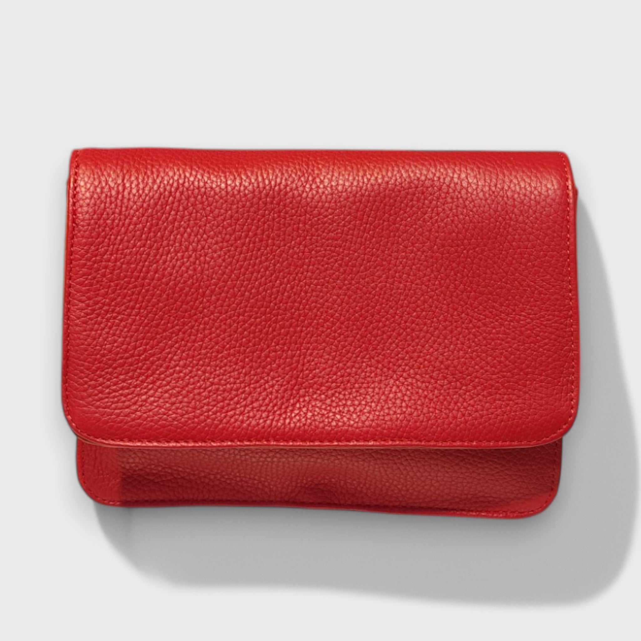 Pelletteria Pelle Nuda Milano, Artigianato italiano, Negozio borse donna, Vera pelle, Tre soffietti rosso