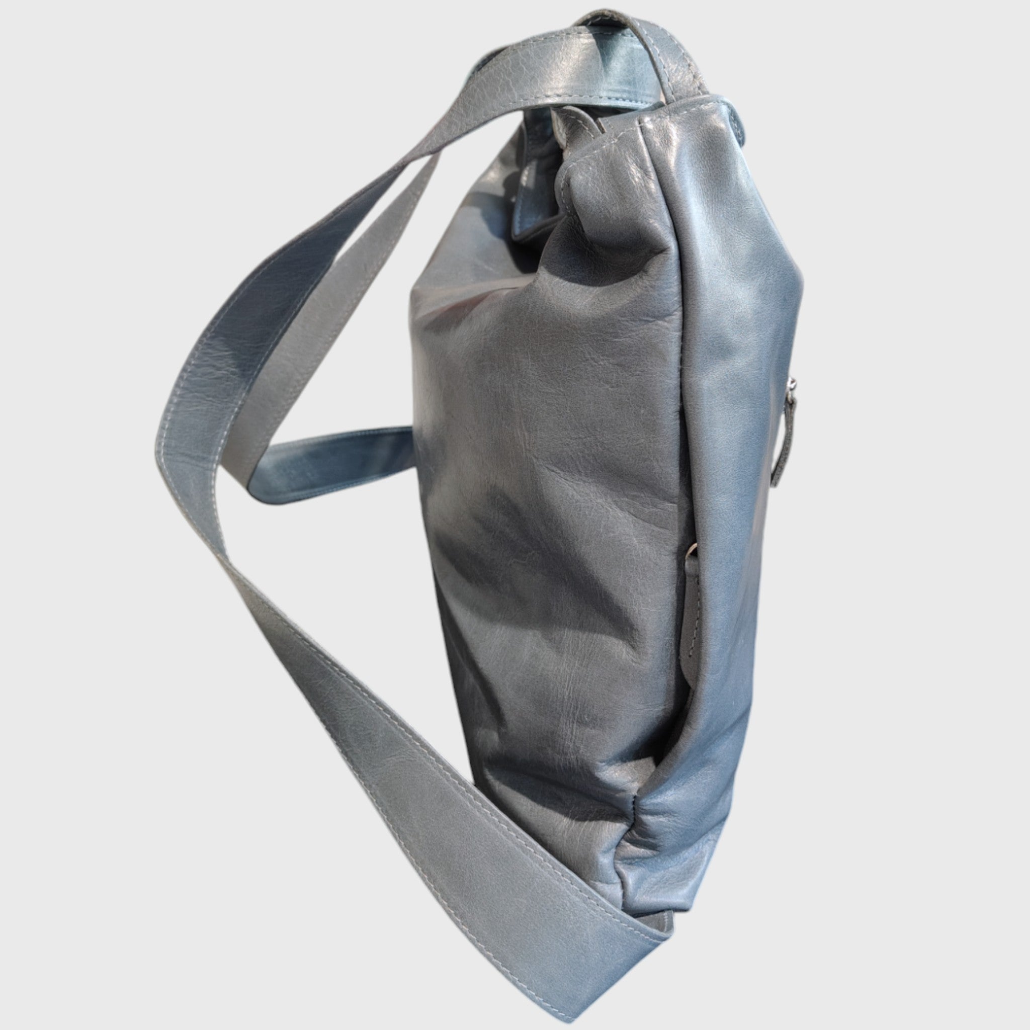 ROMA BACKPACK in light blue leather