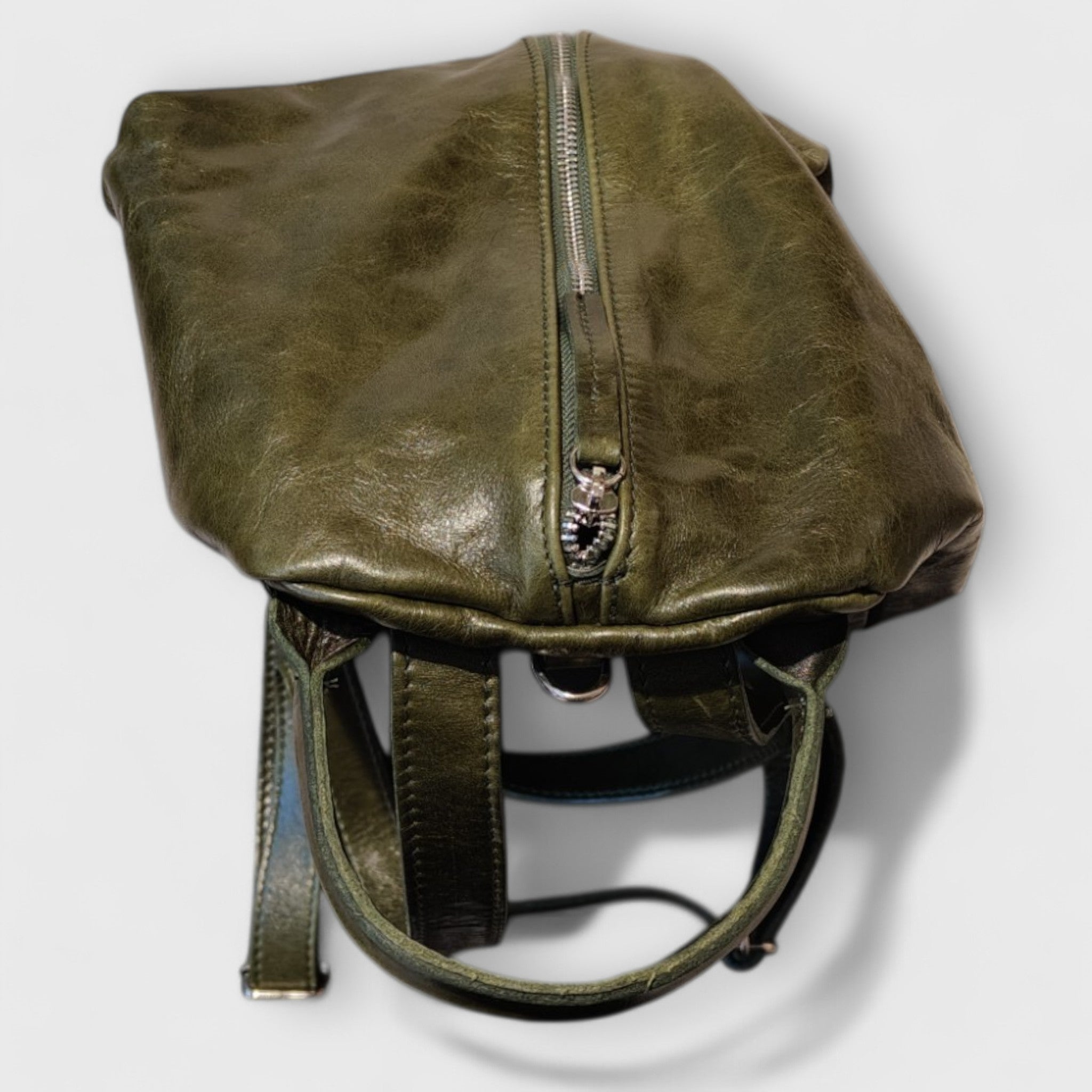 Pelletteria Pelle Nuda Milano, artigianato italiano, vera pelle, zaino uomo e donna, Zaino Rino verde