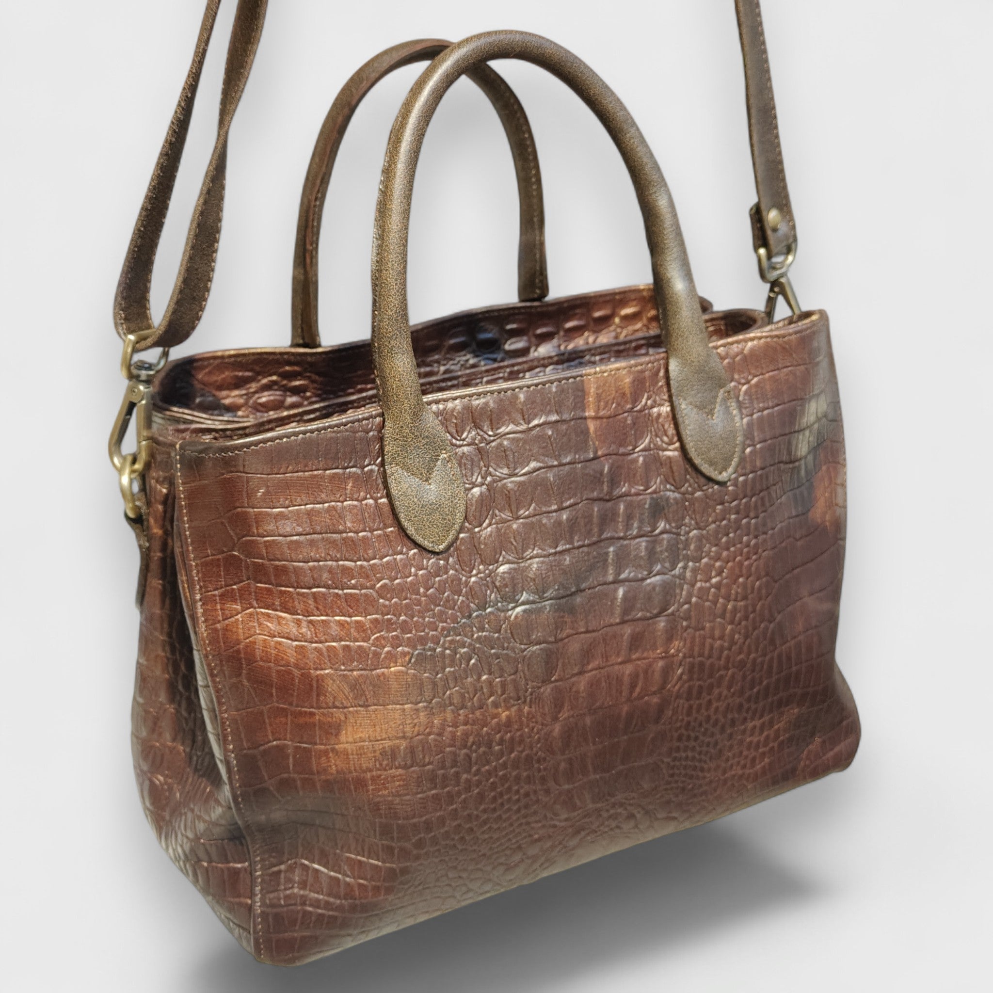 Pelletteria Pelle Nuda Milano, Artigianato Italiano, Vera pelle, Negozio borse donna, 3 zip marrone cocco