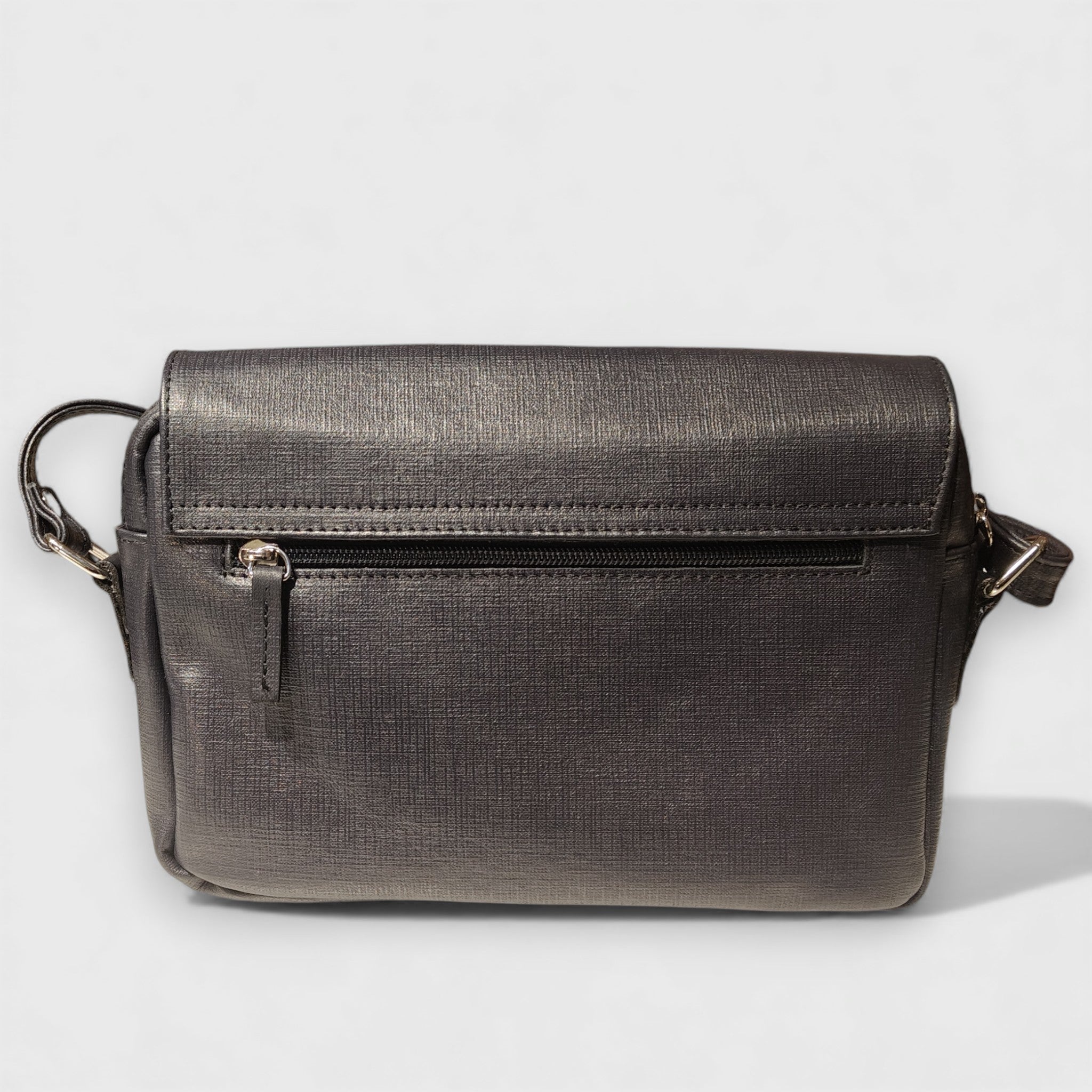 Pelletteria Pelle Nuda Milano, Artigianato Italiano, Vera pelle, Negozio borse donna, Aida blu