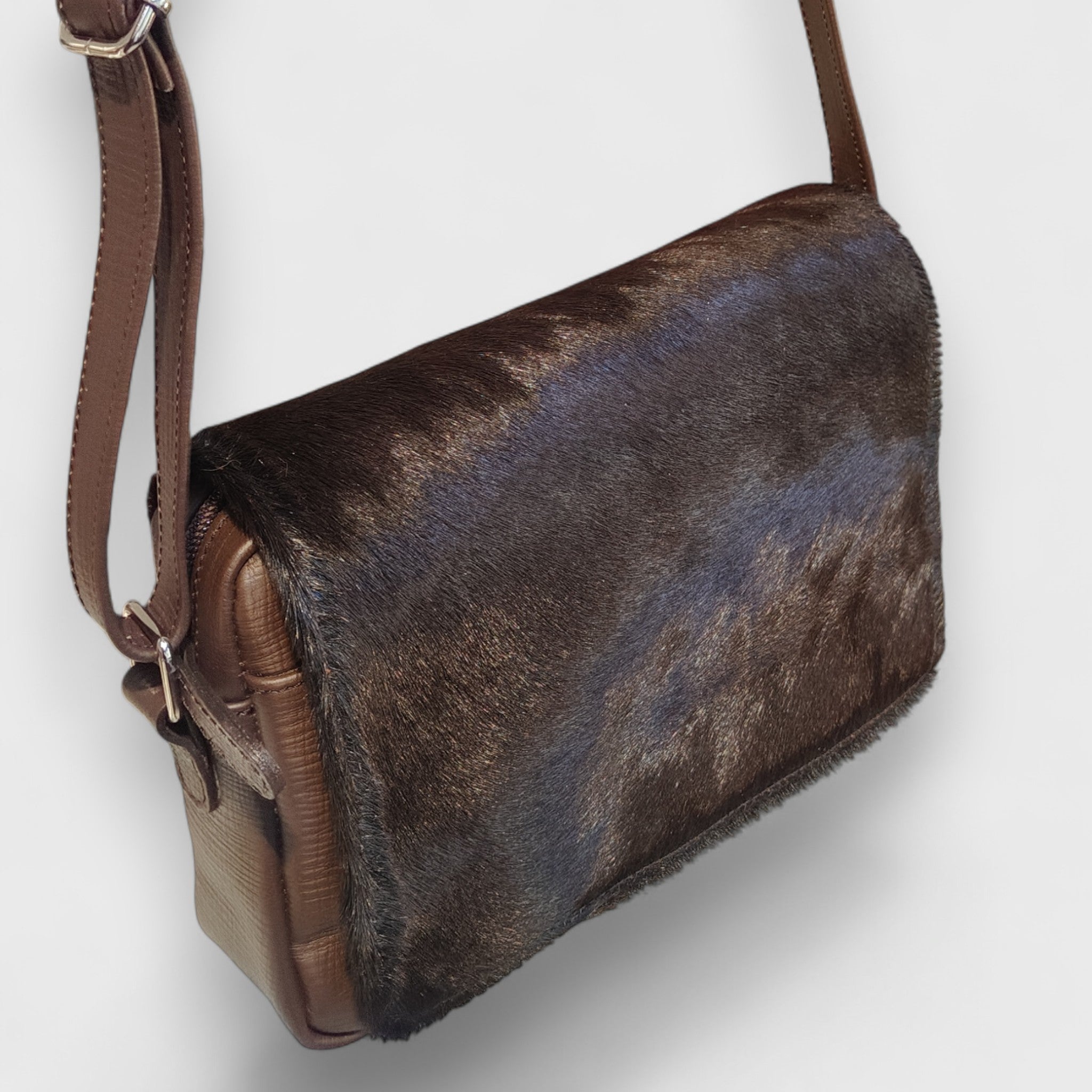 Pelletteria Pelle Nuda Milano, Artigianato Italiano, Vera pelle, Negozio borse donna, Aida marrone cavallino