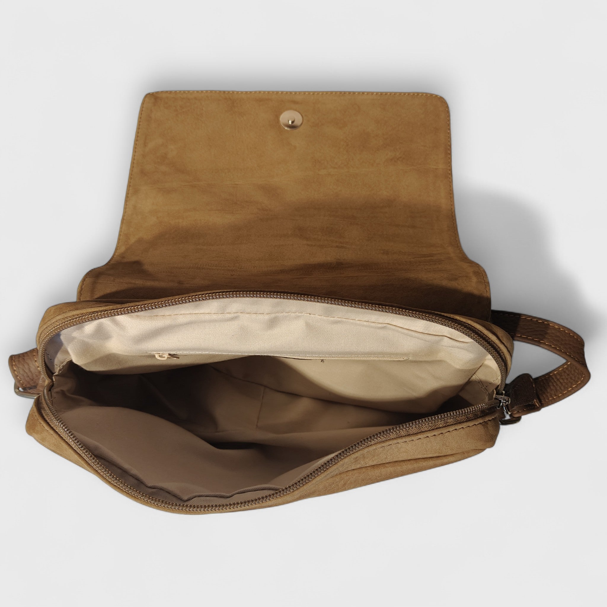 Pelletteria Pelle Nuda Milano, Artigianato Italiano, Vera pelle, Negozio borse donna, Aida marrone nabuk