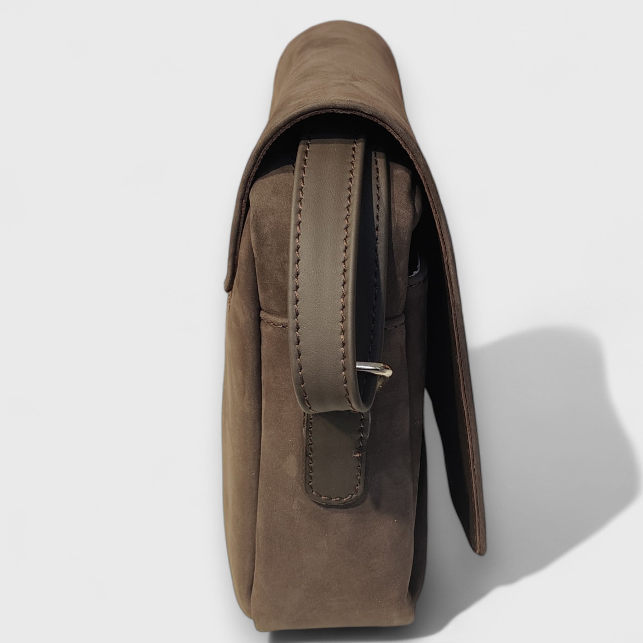 Pelletteria Pelle Nuda Milano, Artigianato Italiano, Vera pelle, Negozio borse donna, Aida nabuk marrone