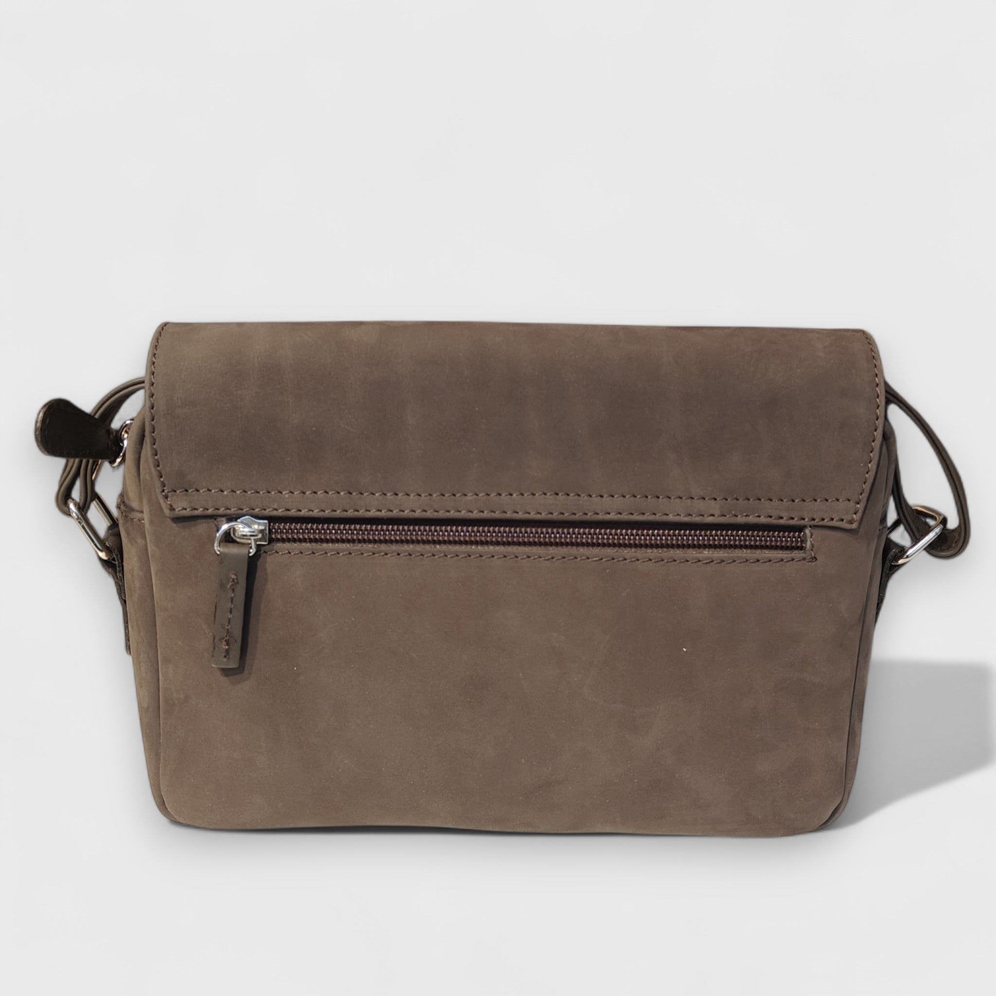 Pelletteria Pelle Nuda Milano, Artigianato Italiano, Vera pelle, Negozio borse donna, Aida nabuk marrone