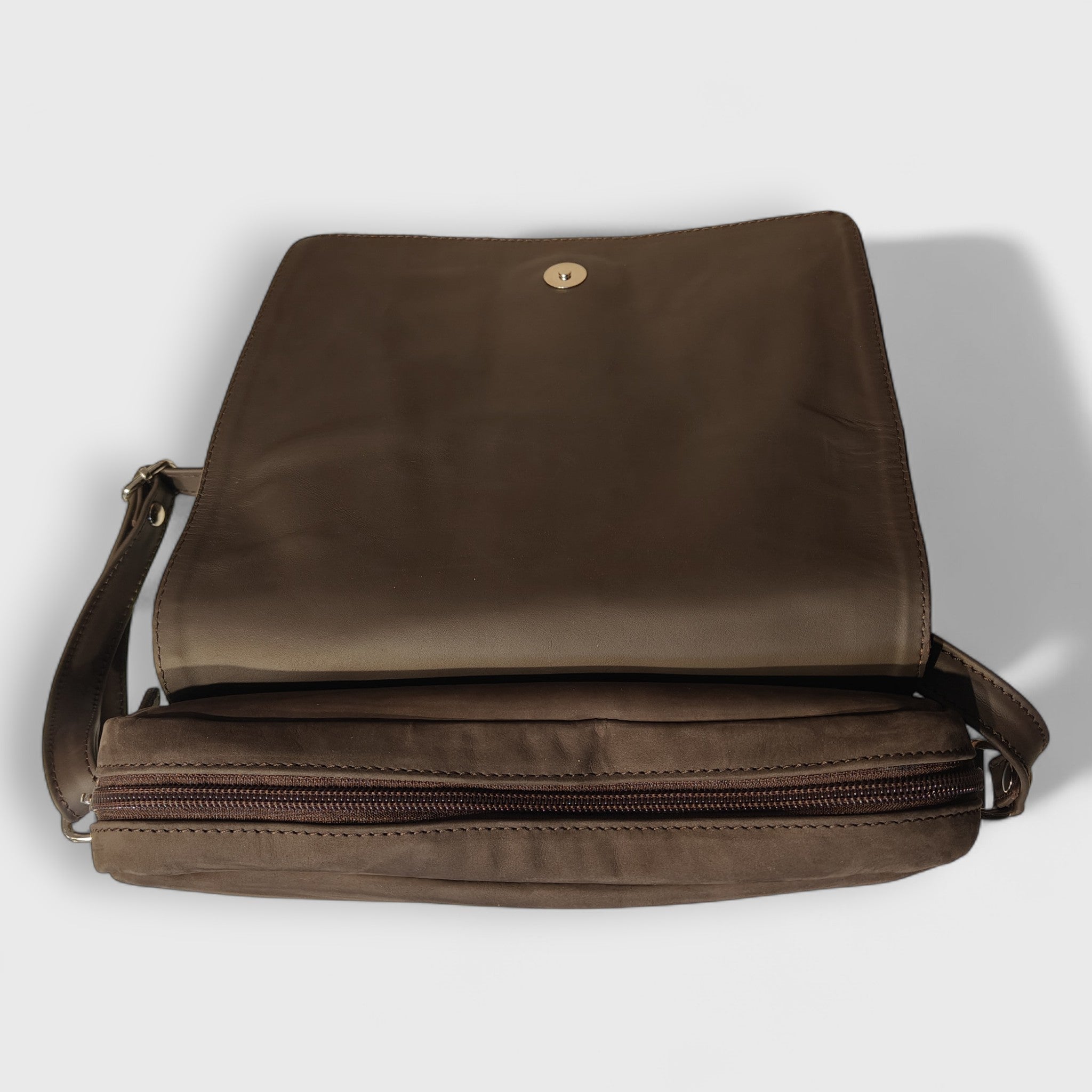 Pelletteria Pelle Nuda Milano, Artigianato Italiano, Vera pelle, Negozio borse donna, Aida nabuk marrone