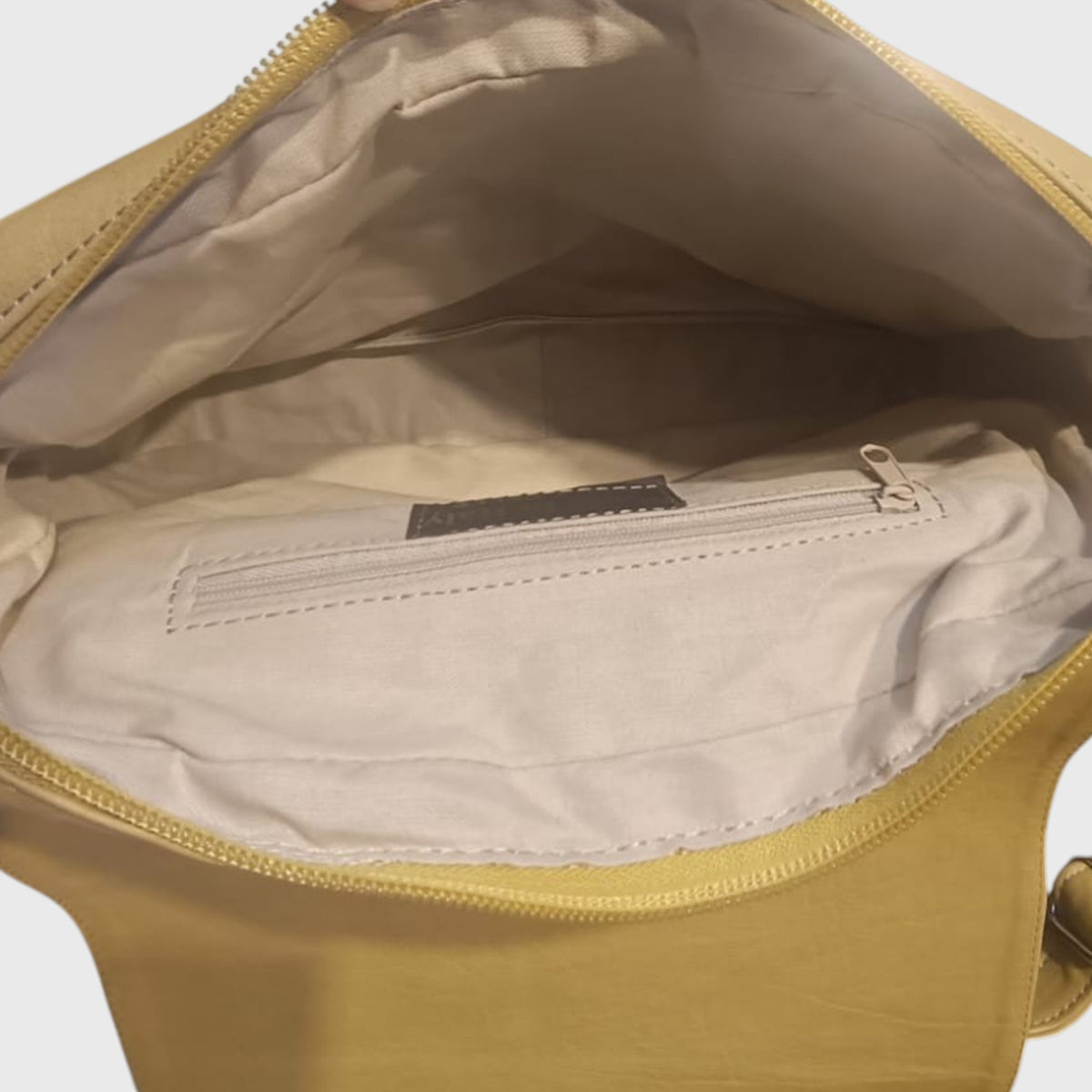 Pelletteria Pelle Nuda Milano, vera pelle italiana, Negozio borse donna, AIda senape