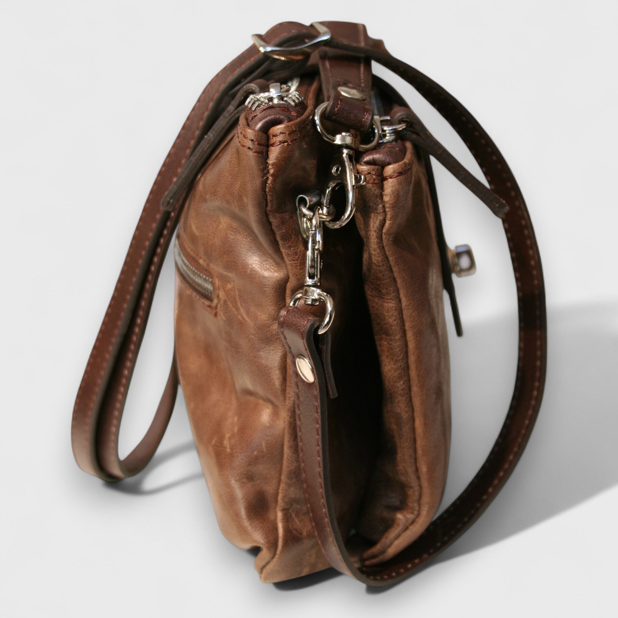 Pelletteria Pelle Nuda Milano, Artigianato Italiano, Vera pelle, Negozio borse donna, Alda Girello marrone