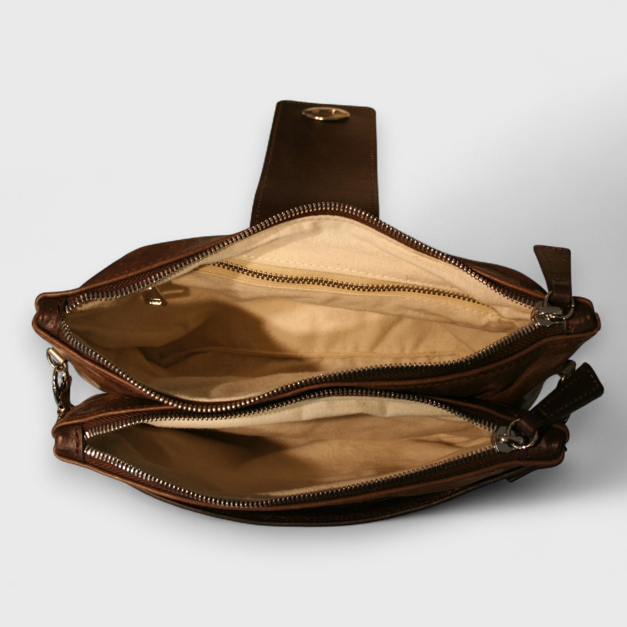 Pelletteria Pelle Nuda Milano, Artigianato Italiano, Vera pelle, Negozio borse donna, Alda Girello marrone