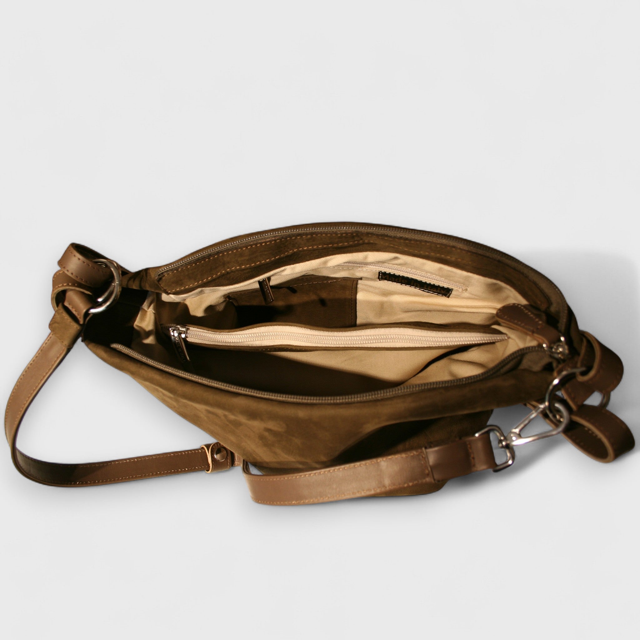 Pelletteria Pelle Nuda Milano, Artigianato Italiano, Vera Pelle, Negozio borse donna, Alessandra nabuk marrone