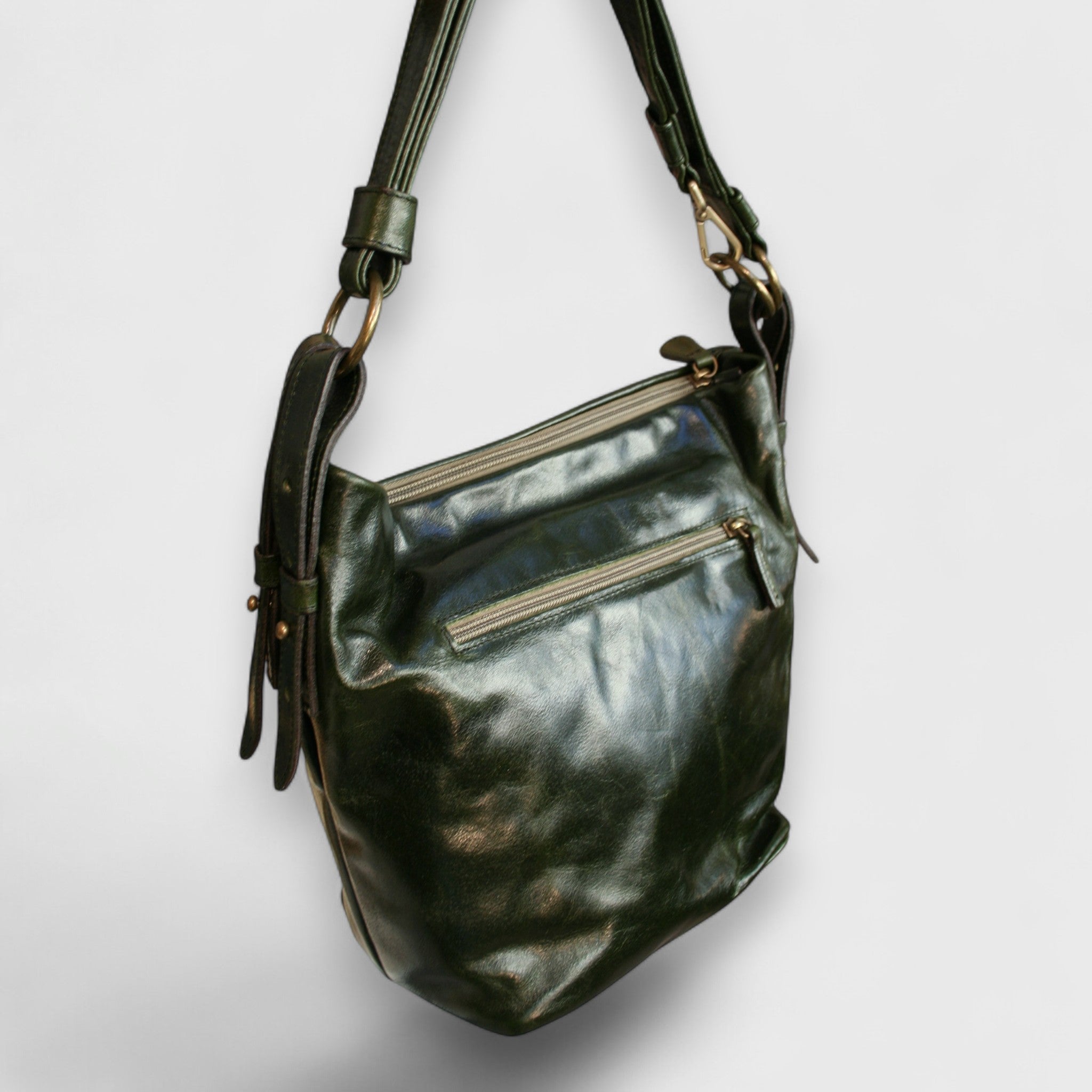 Pelletteria Pelle Nuda Milano, Artigianato Italiano, Vera Pelle, Negozio borse donna, Alessandra verde